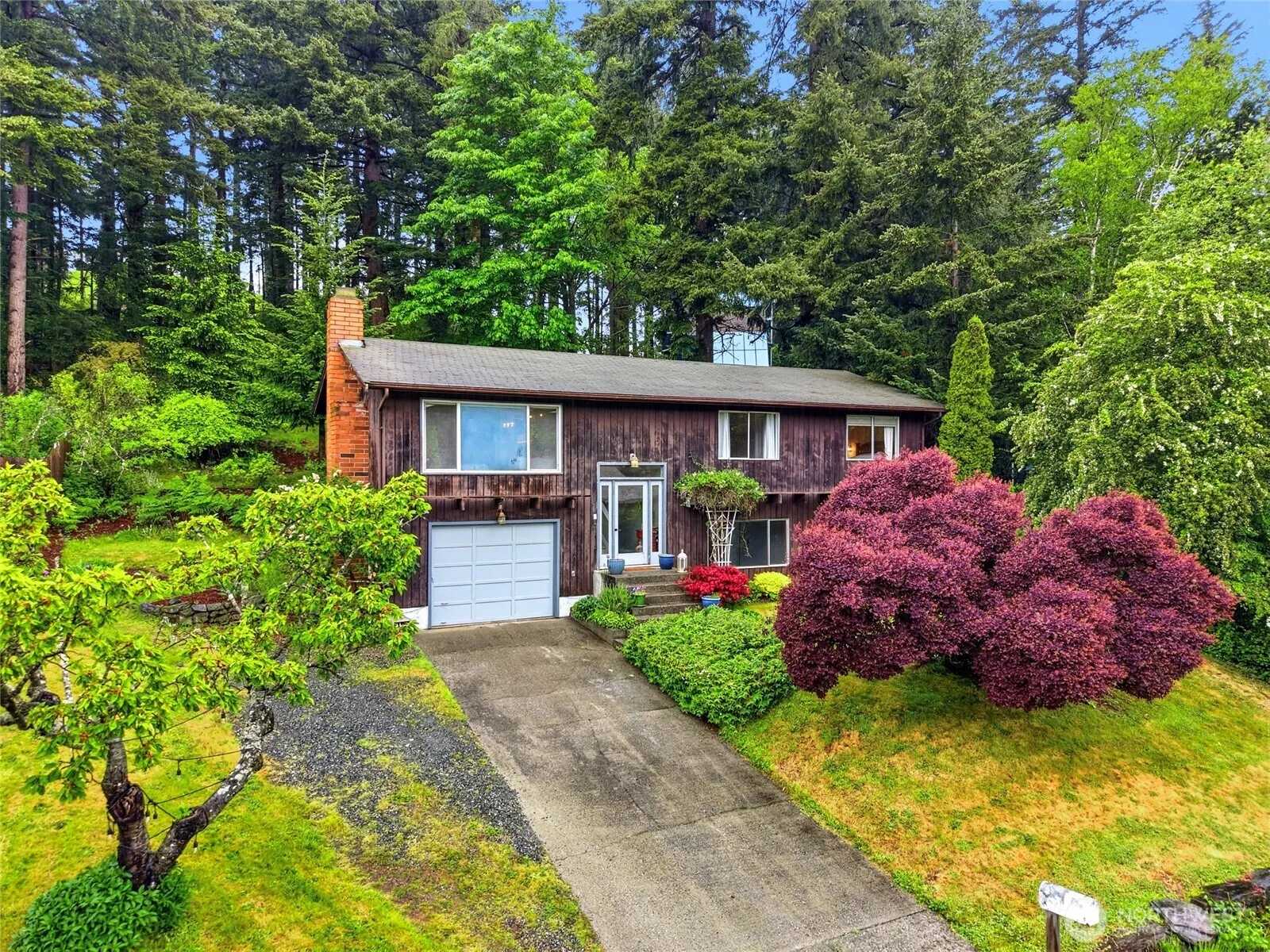 Property photo for 619 Willow Road, Bellingham