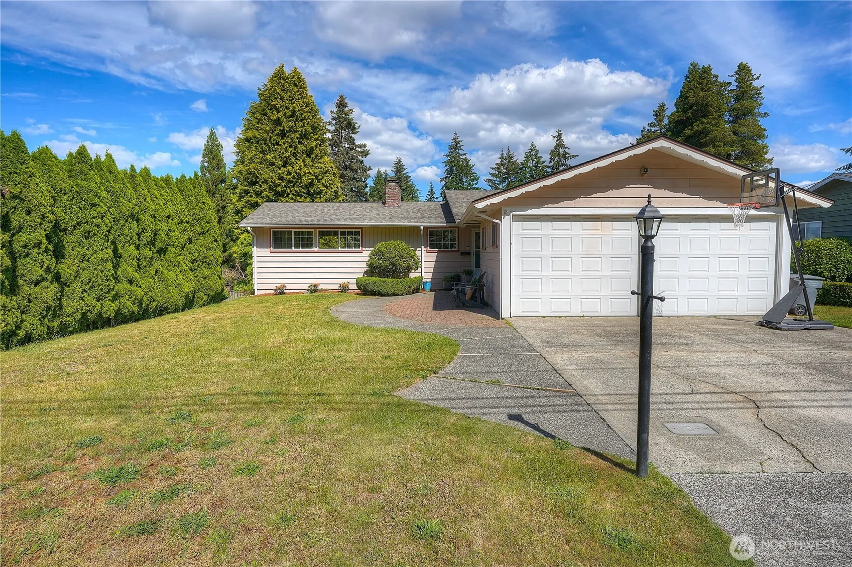 Property photo for 1045 Sunrise Lane, Fircrest photo 2