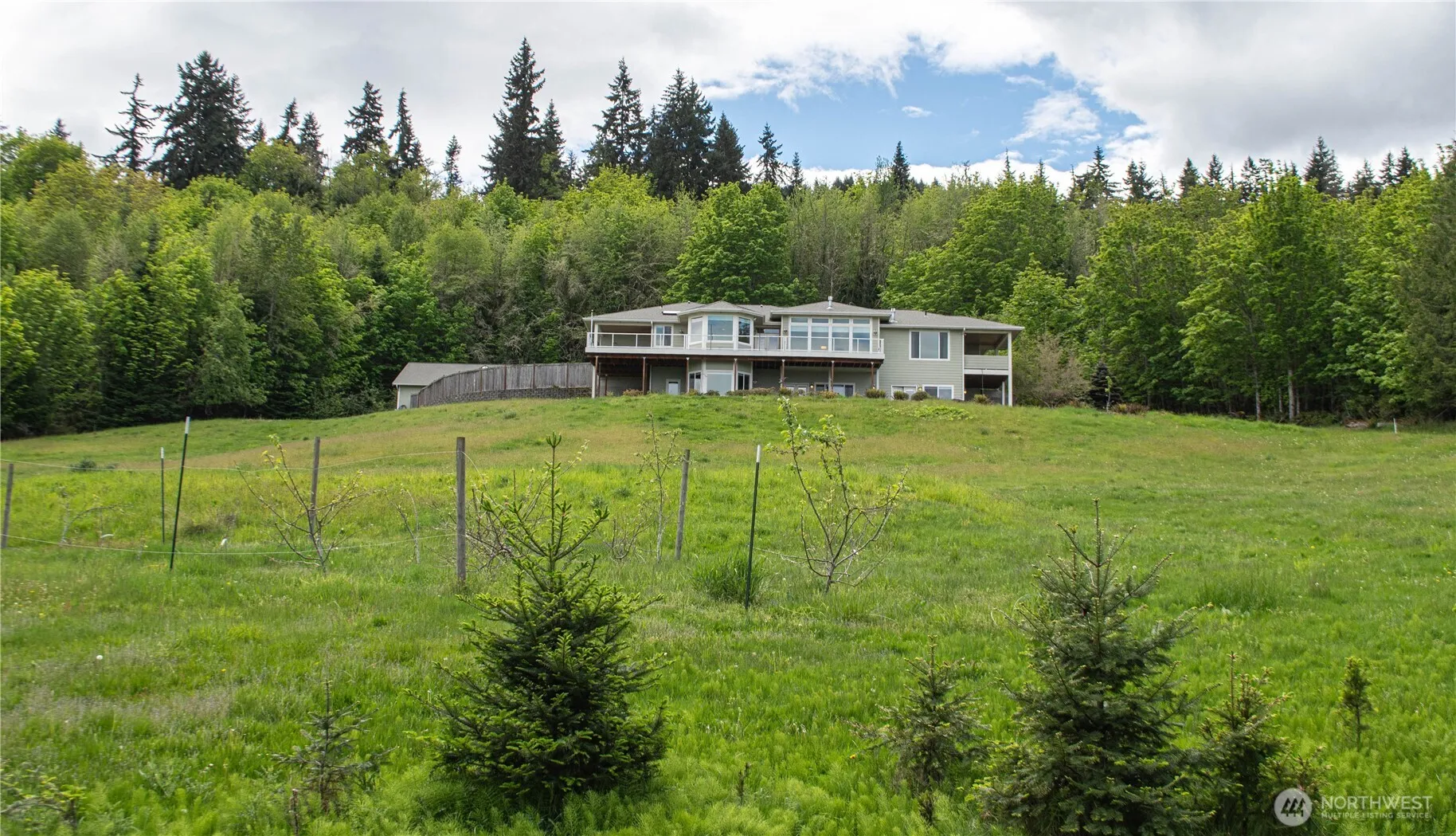 Property photo for 975 E Simmons Road, Port Angeles
