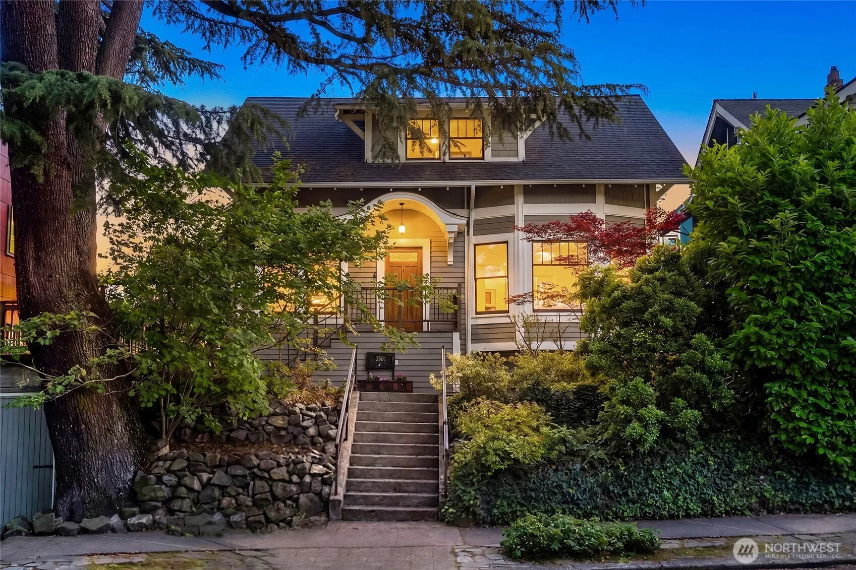 Property photo for 3307 E Pike Street, Seattle photo 2