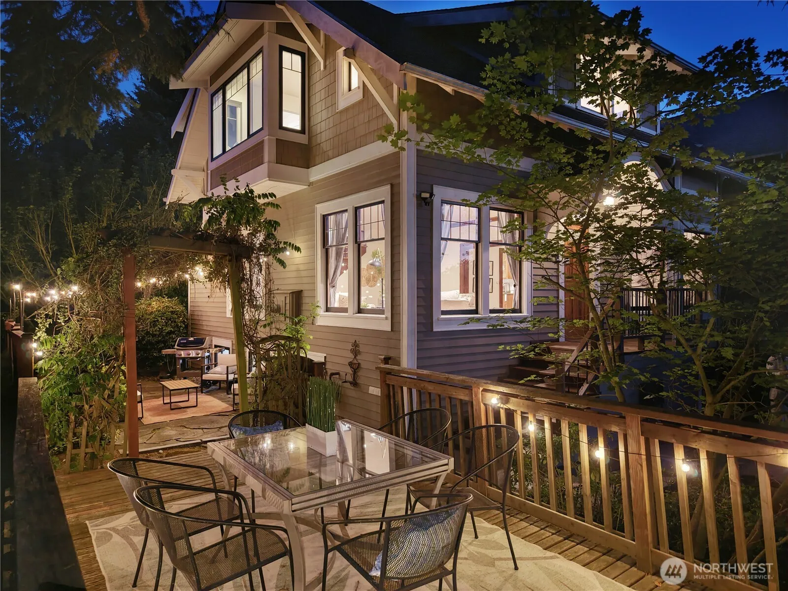 Property photo for 3307 E Pike Street, Seattle photo 2