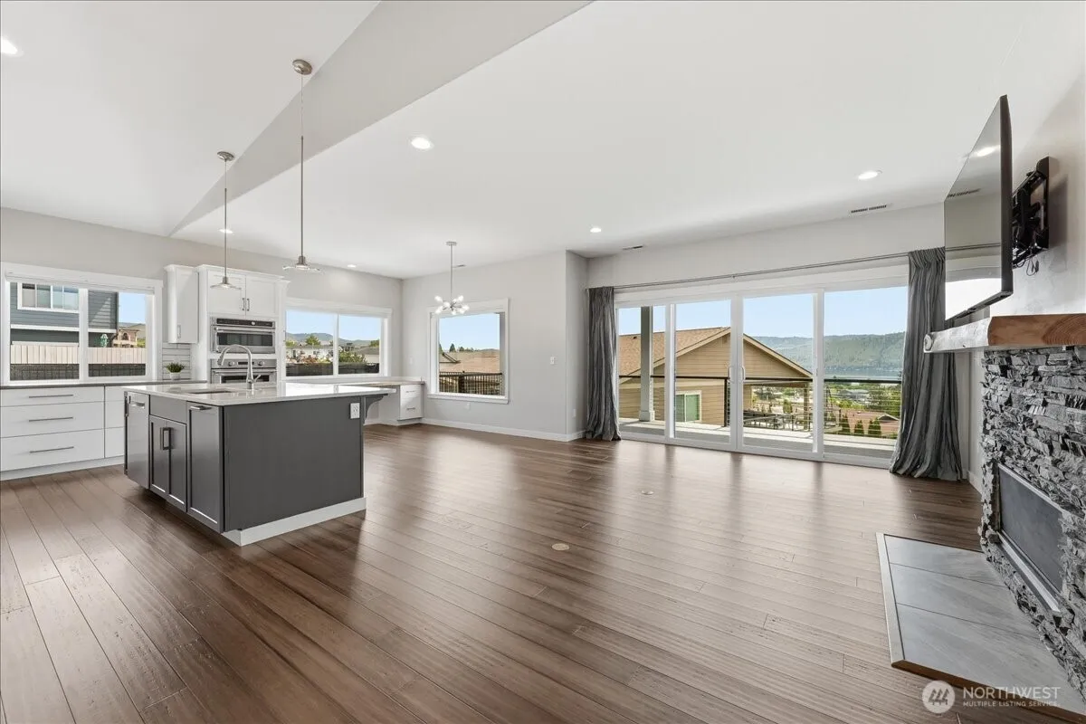 Property photo for 47 Terrace Drive, Manson photo 3