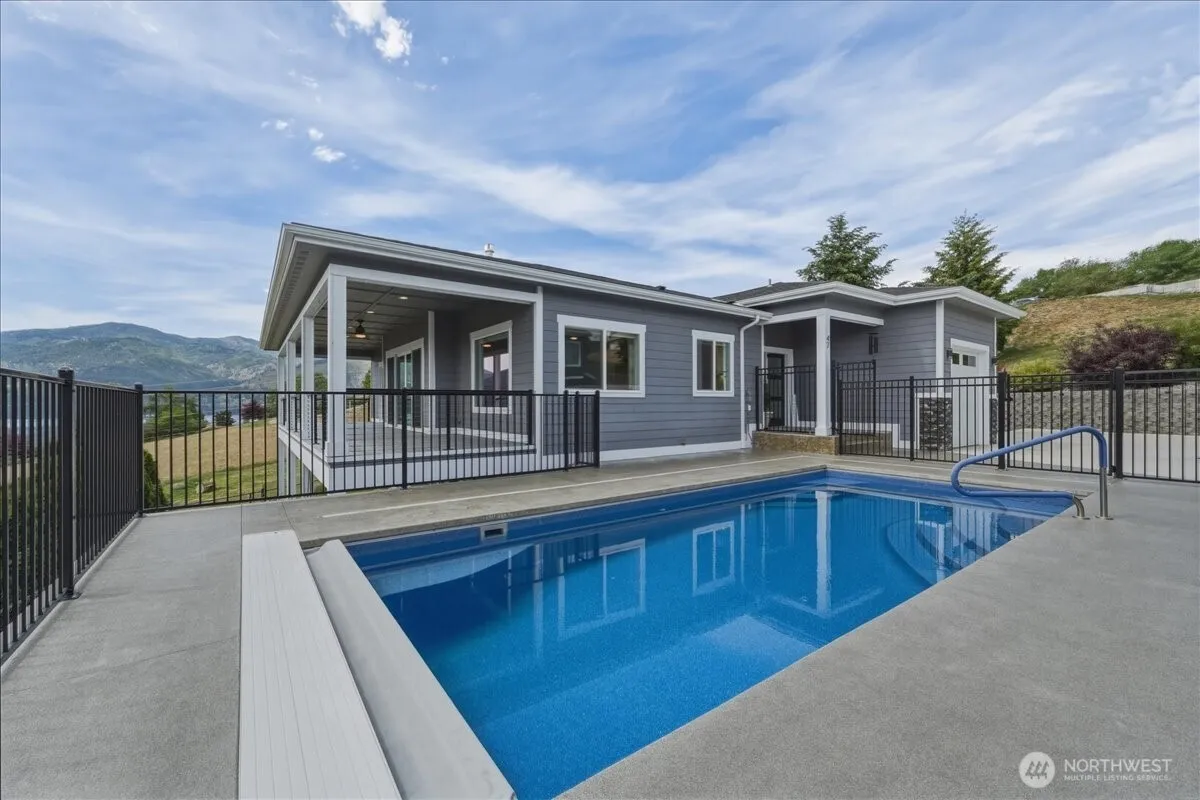 Property photo for 47 Terrace Drive, Manson photo 2