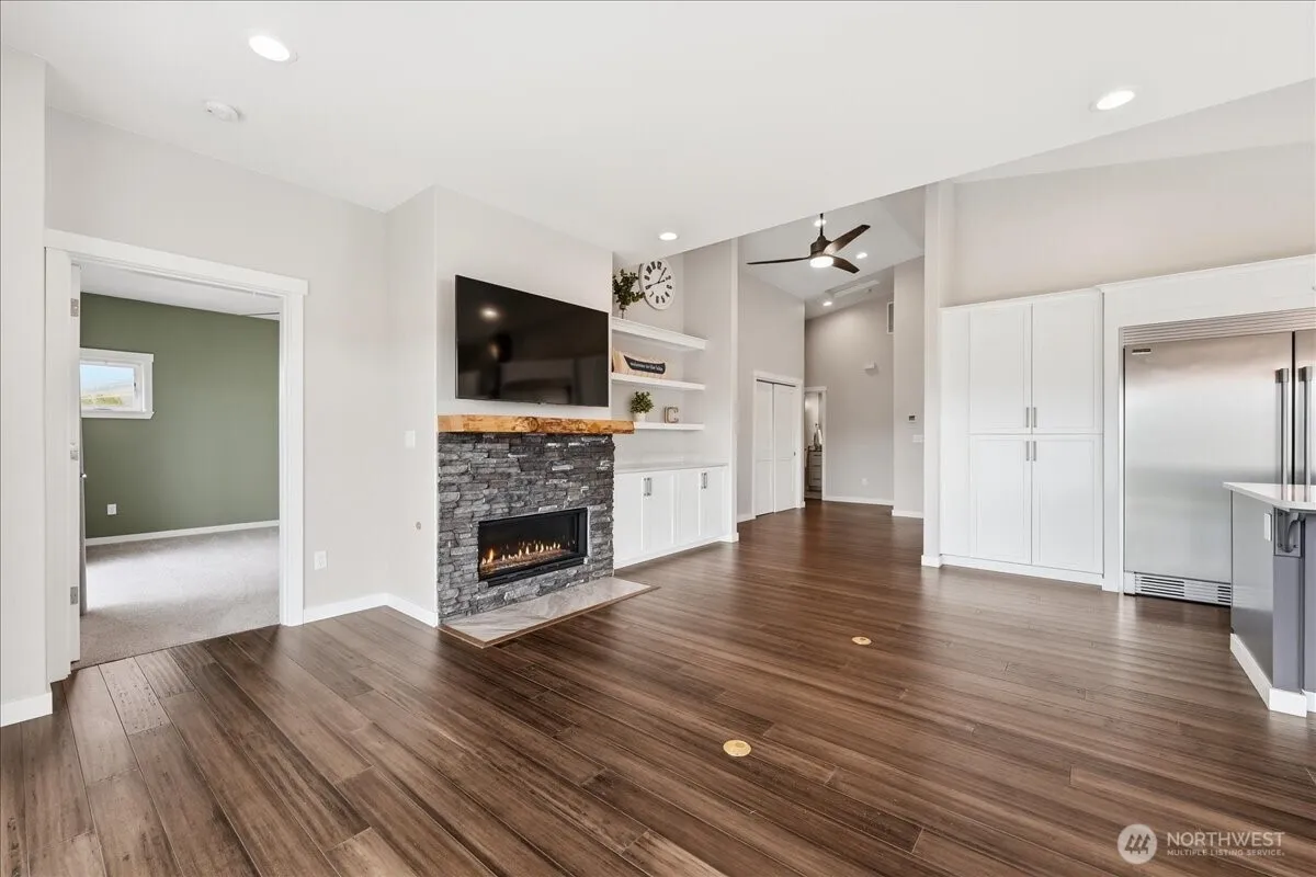 Property photo for 47 Terrace Drive, Manson photo 5