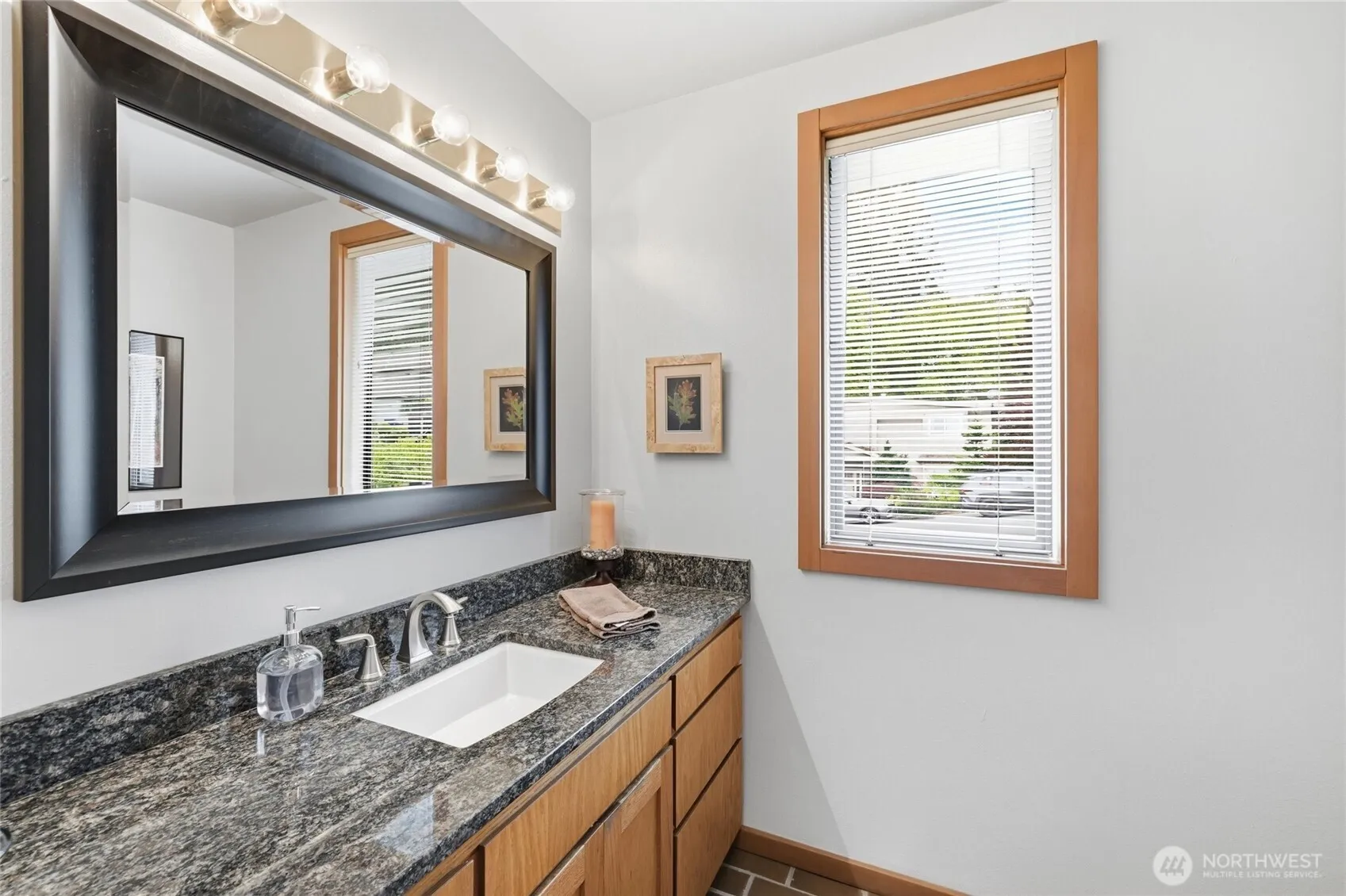 Property photo for 9520 Odin Way, Bothell photo 4