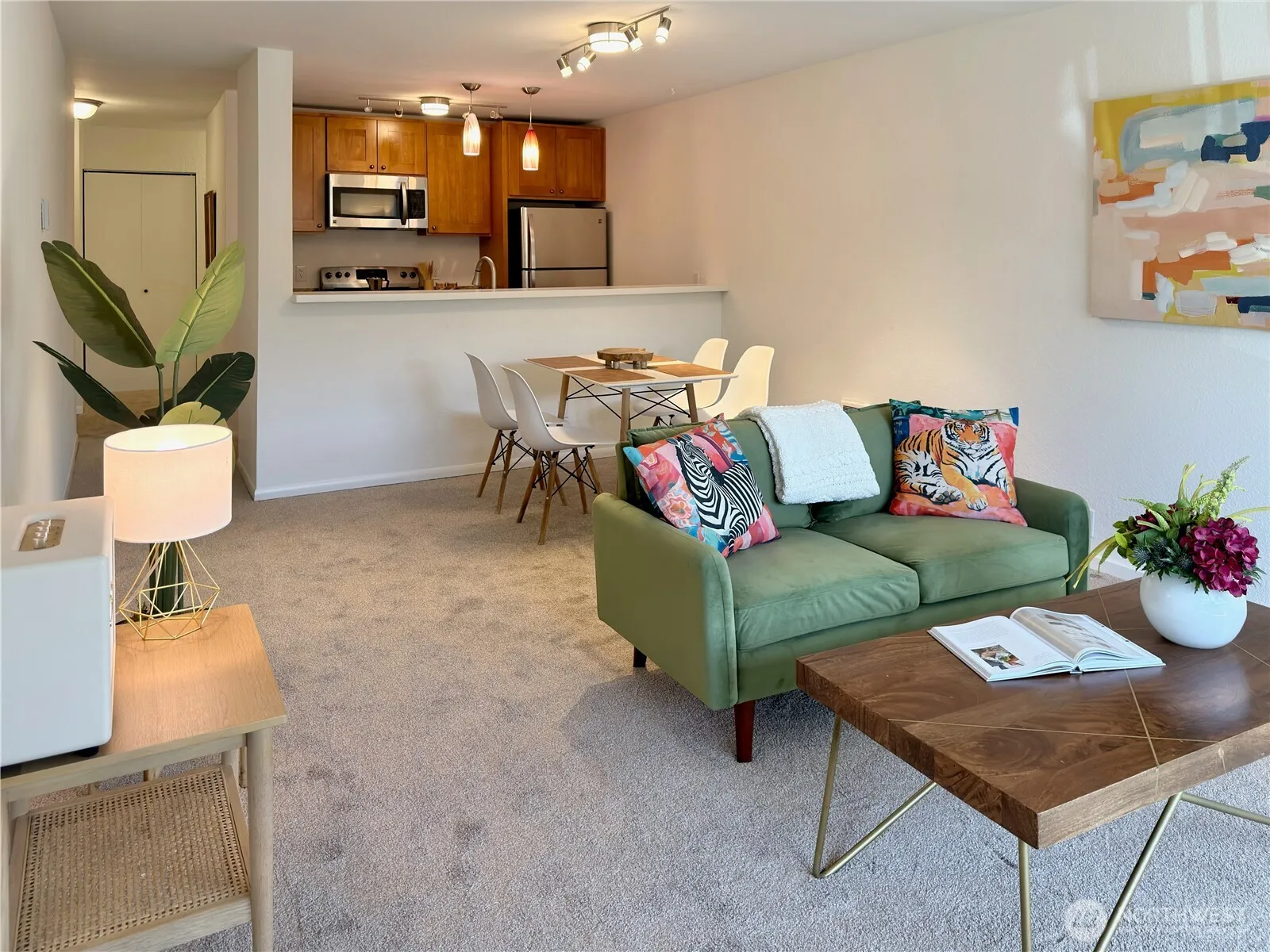 5834 Ne 75th Street #b202, Seattle