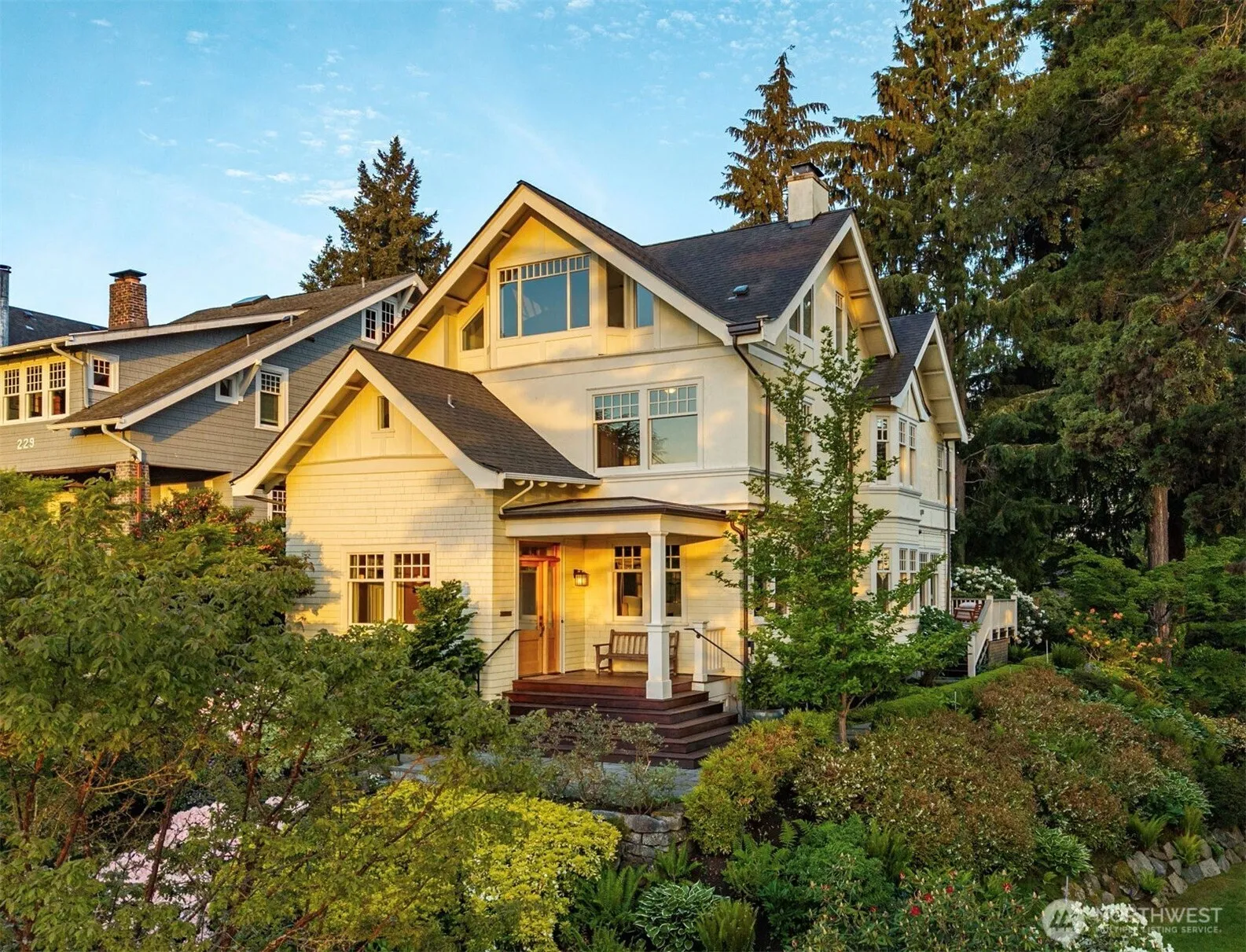 Property photo for 233 36th Avenue E, Seattle, WA 98112