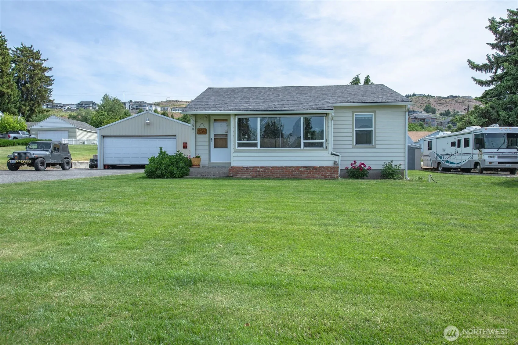 Property photo for 2901 Sunset Highway, East Wenatchee