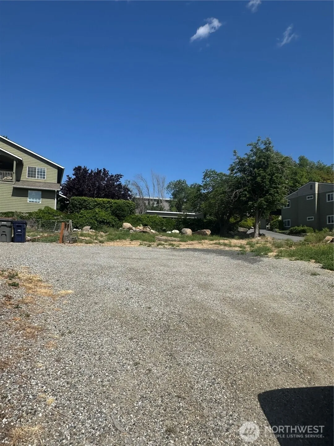 Property photo for 1007 N Baker Ave, East Wenatchee photo 2