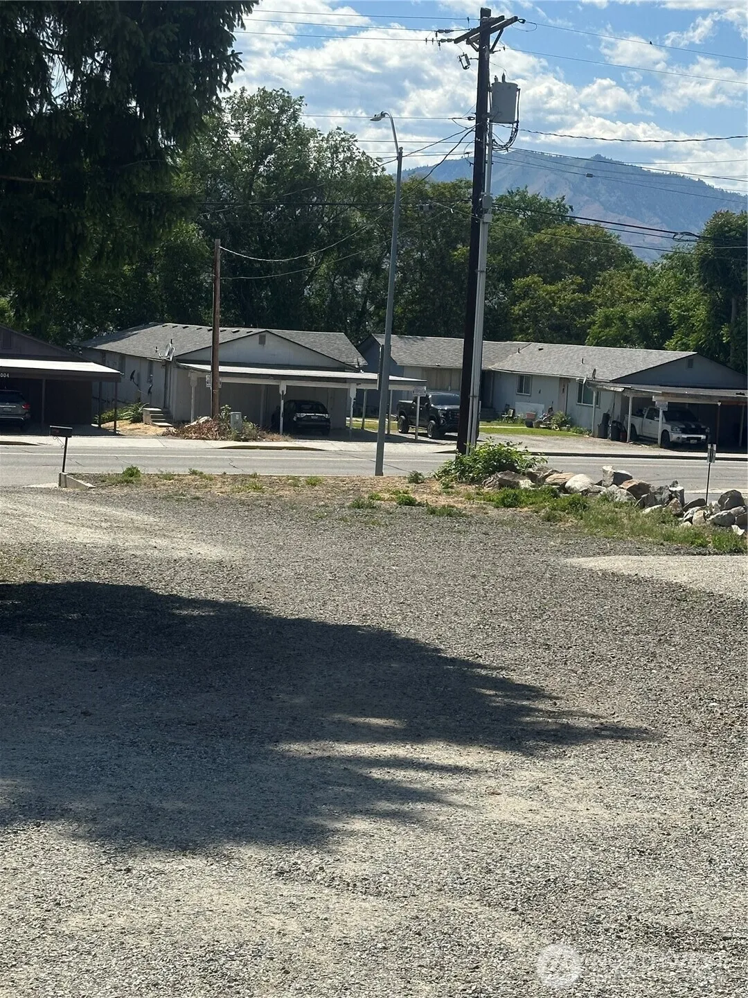Property photo for 1007 N Baker Ave, East Wenatchee photo 4