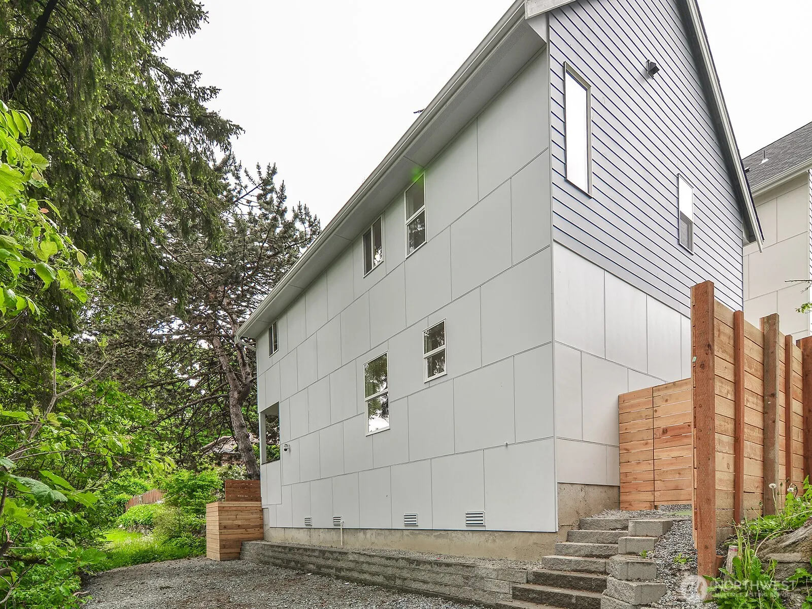 Property photo for 2336 A 23rd Avenue S, Seattle photo 4
