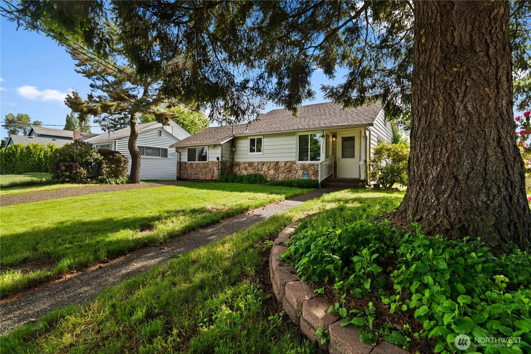 Property photo for 17046 34th Avenue S, Sea Tac photo 2