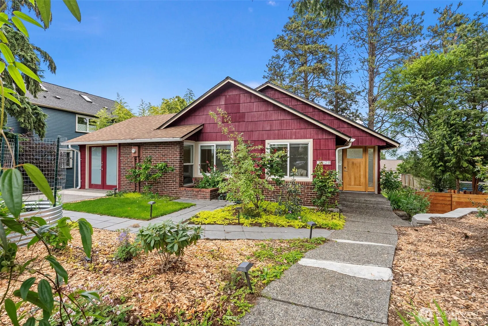 Property photo for 4020 47th Avenue S, Seattle photo 3