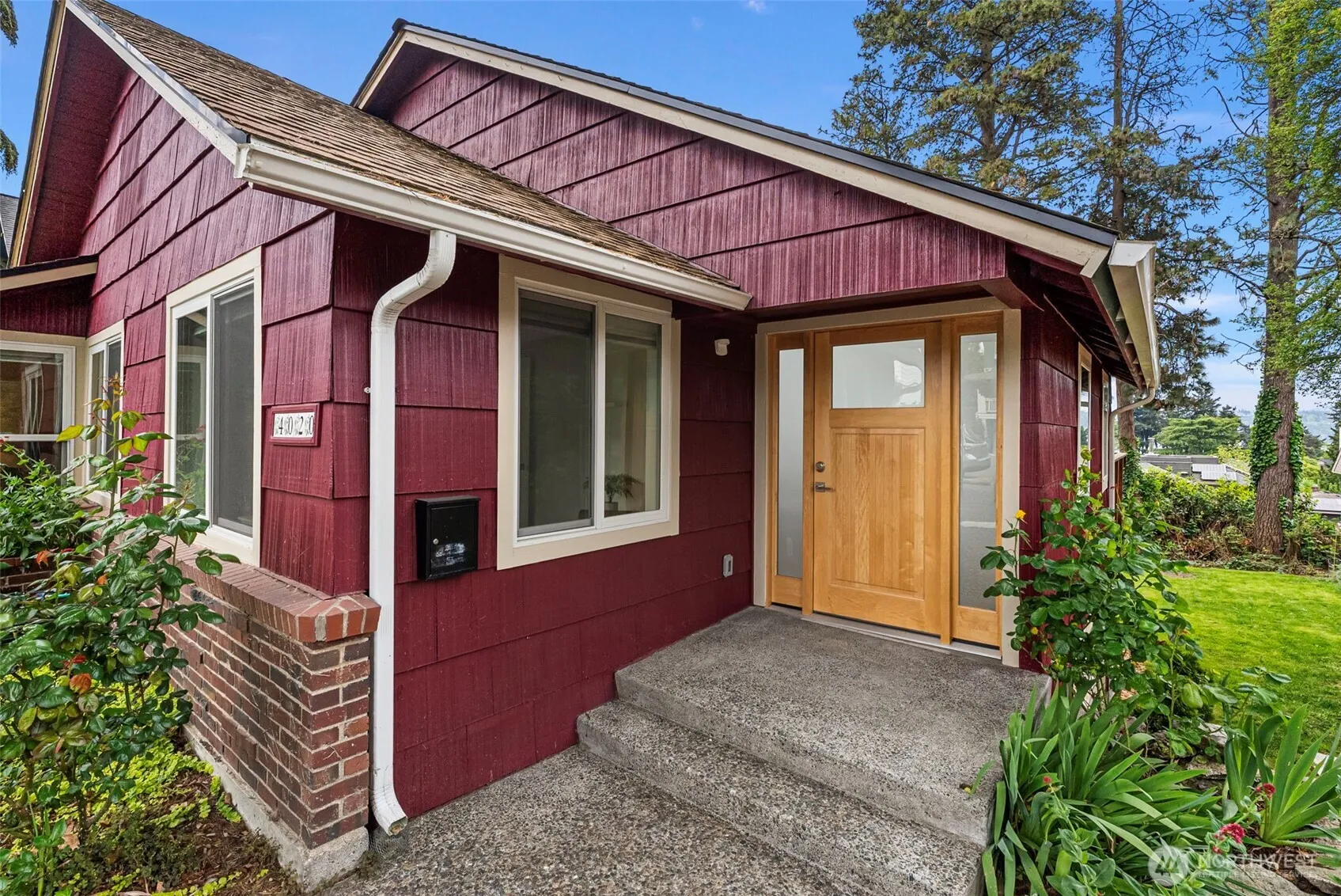 Property photo for 4020 47th Avenue S, Seattle photo 4