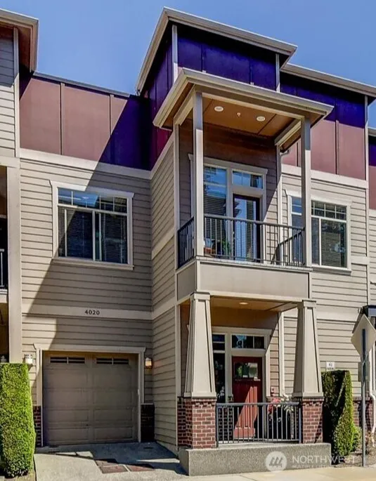 Property photo for 4020 Ne 3rd Place #b, Renton photo 2