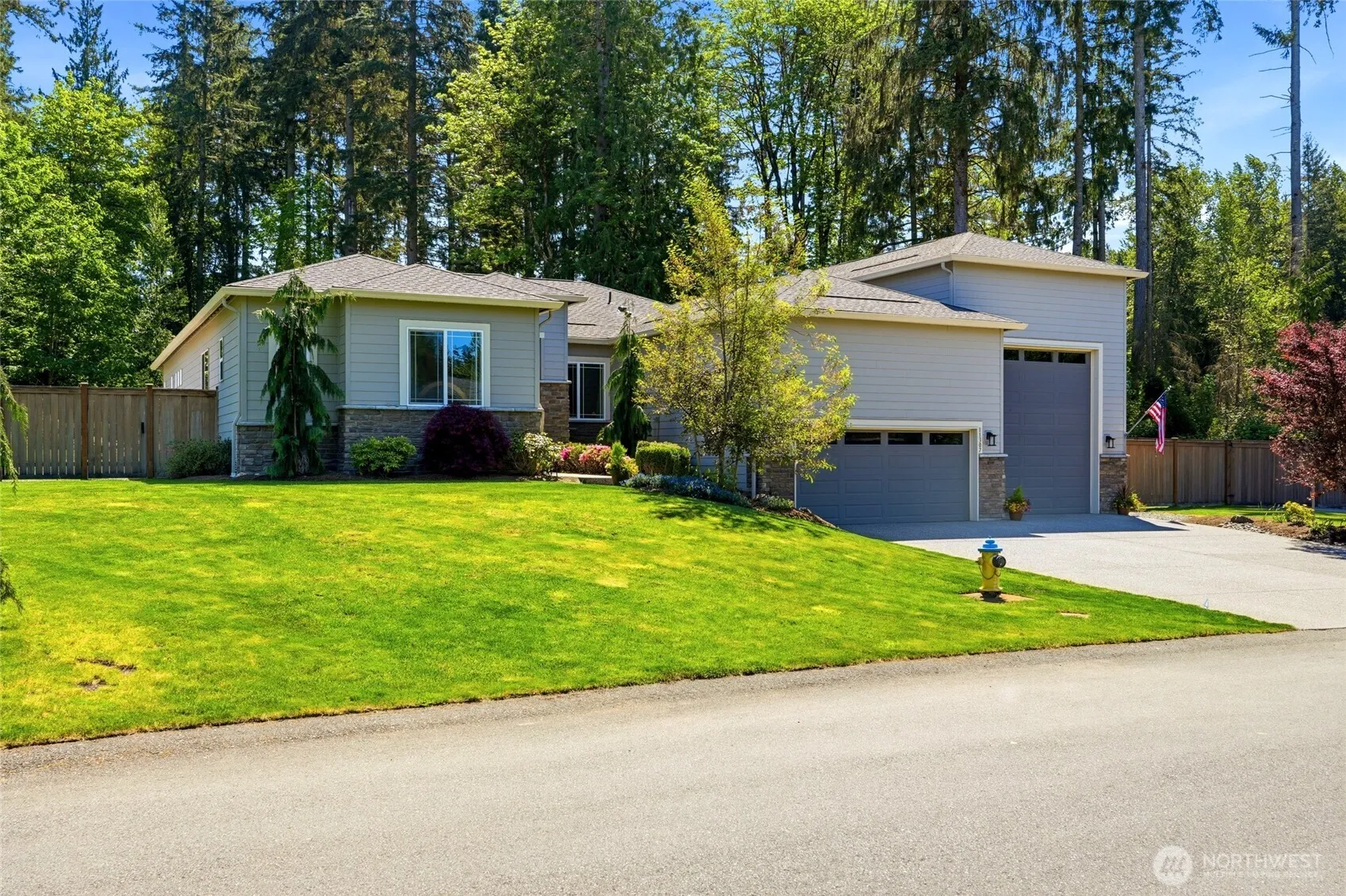 Property photo for 11307 143rd Drive Ne, Lake Stevens photo 2