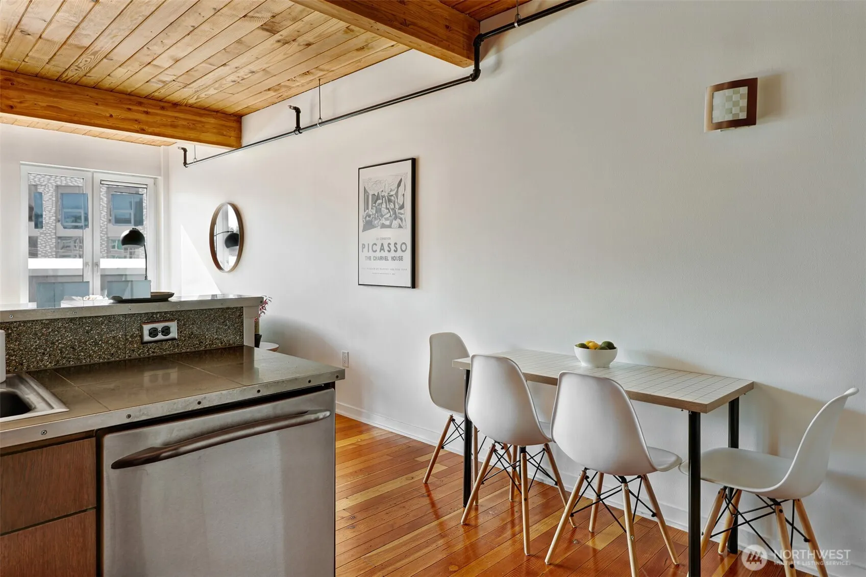 Property photo for 1408 12th Avenue #406, Seattle photo 5