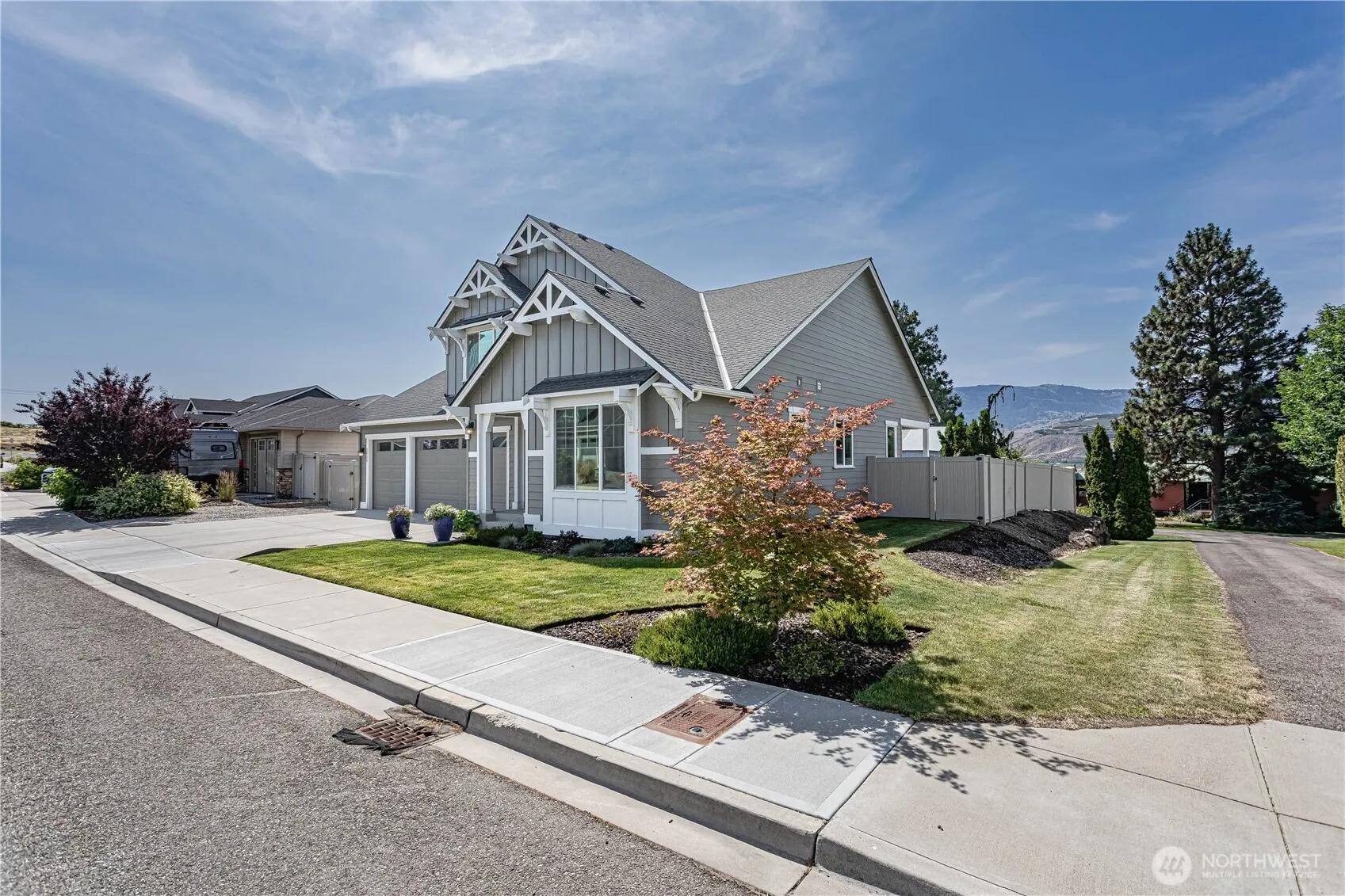 Property photo for 2028 Se Legacy Place, East Wenatchee