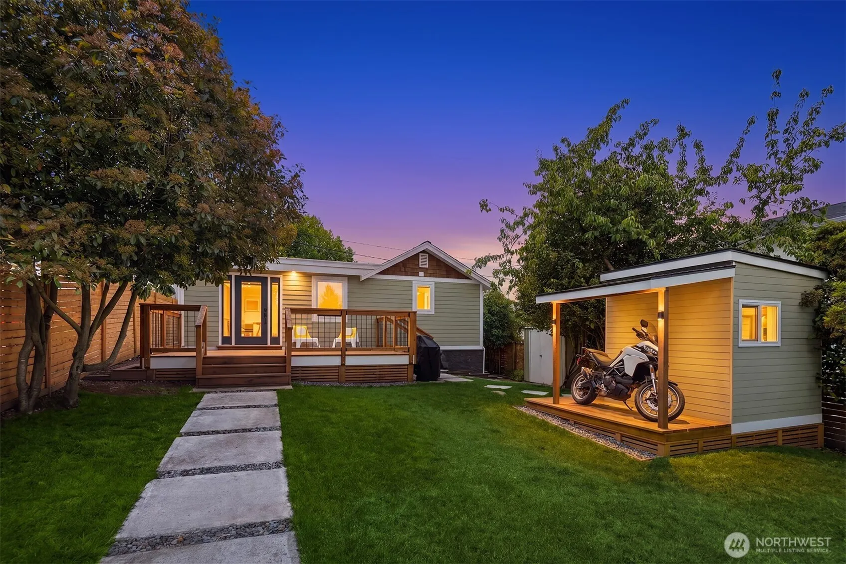 7739 13th Avenue Sw, Seattle