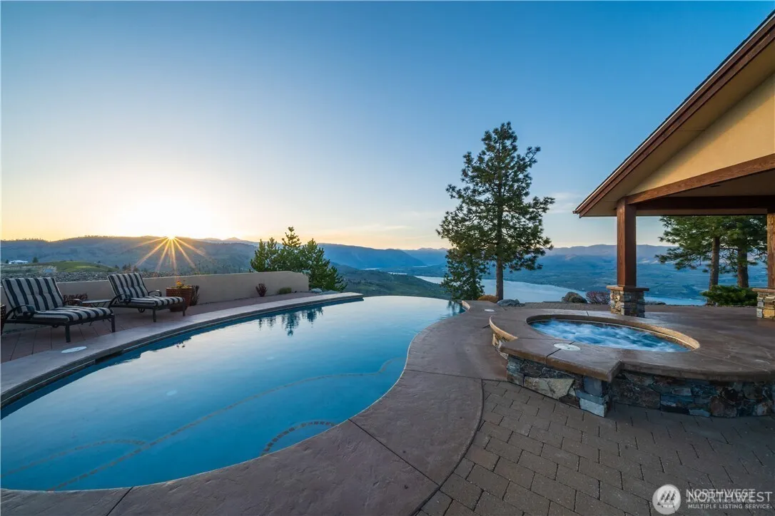 Property photo for 300 Hawks Ridge Road, Chelan