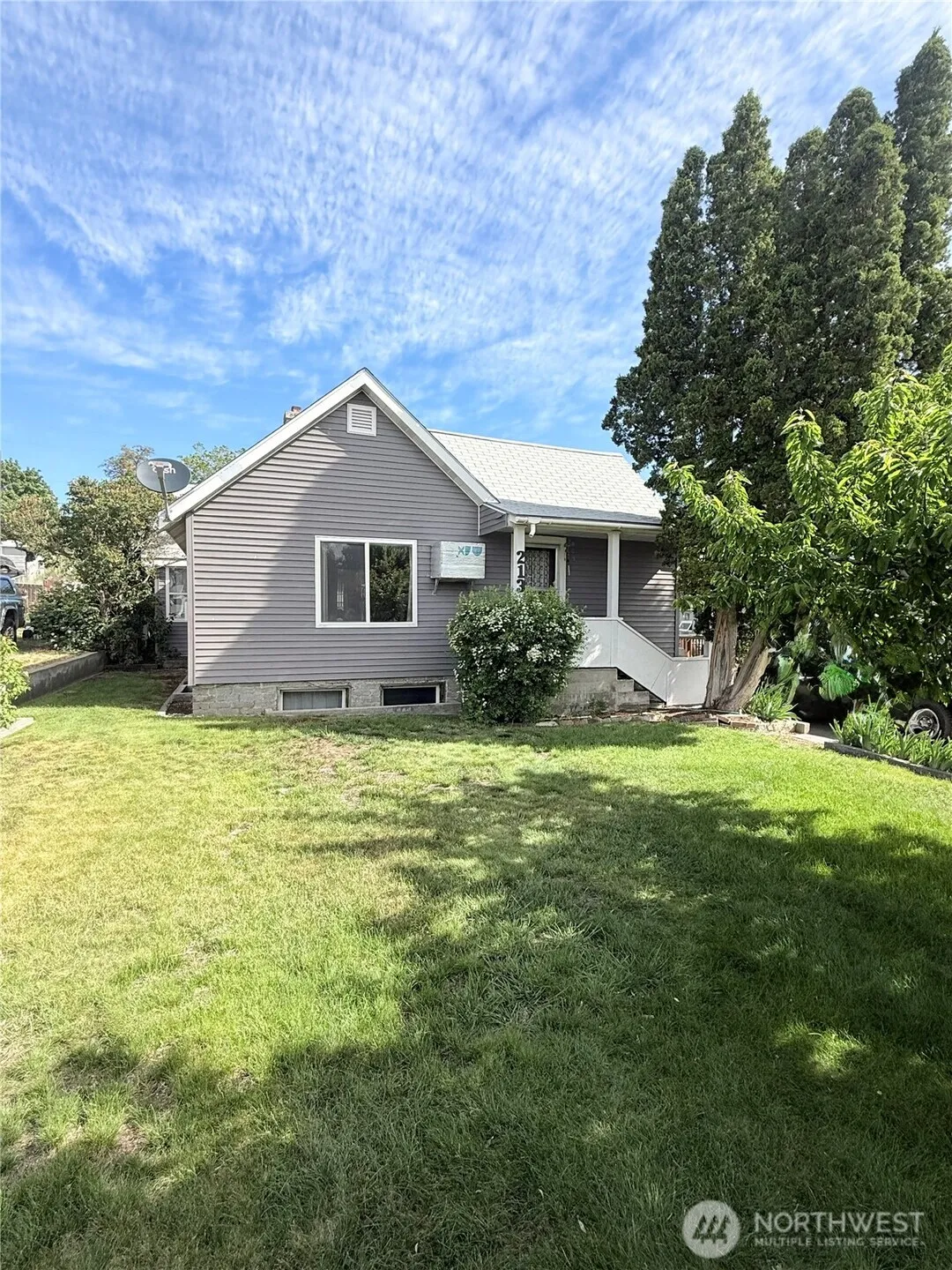 Property photo for 213 Bartlett Avenue E, Omak