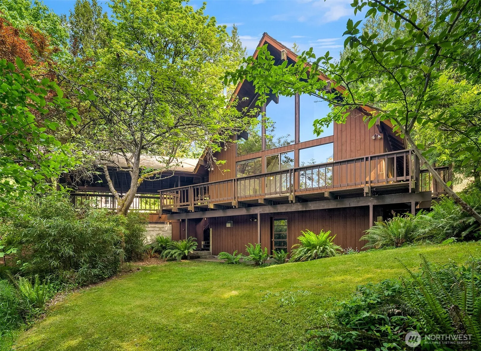 Property photo for 5709 80th Avenue Se, Mercer Island
