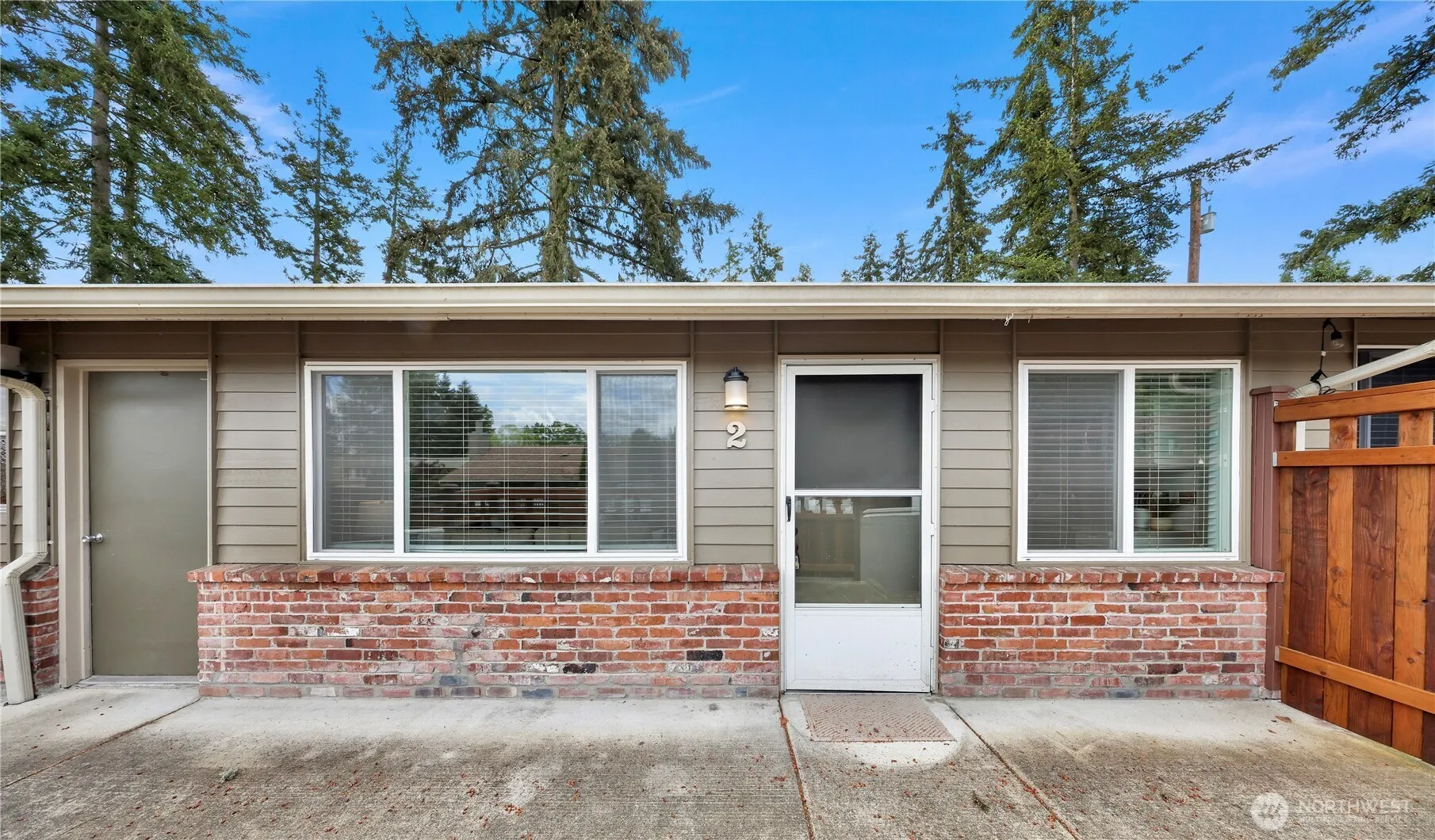 Property photo for 4050 W Lake Sammamish Parkway Ne #2, Redmond photo 3