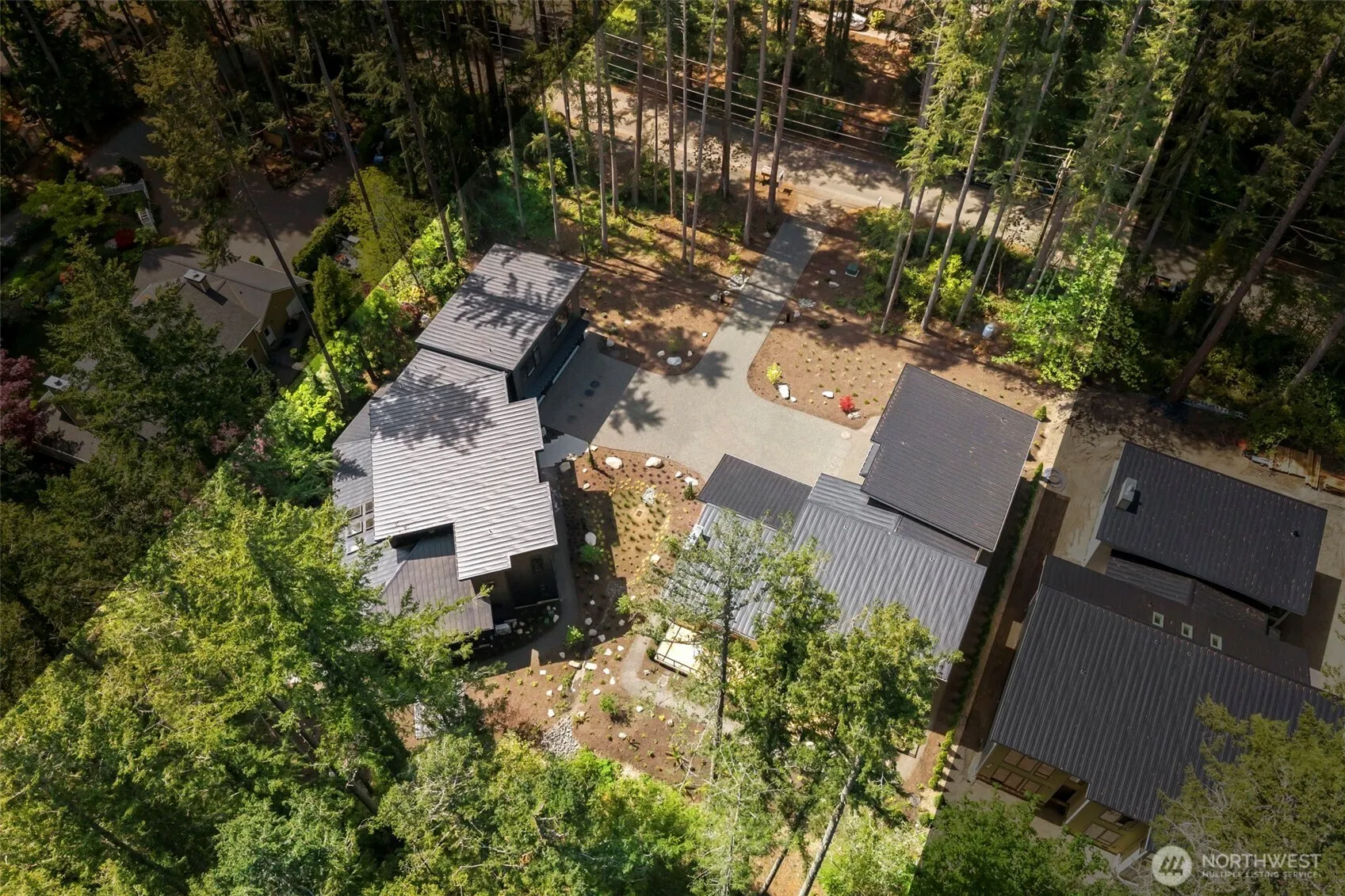 Property photo for 13982 13970 Manzanita Road Ne, Bainbridge Island photo 2