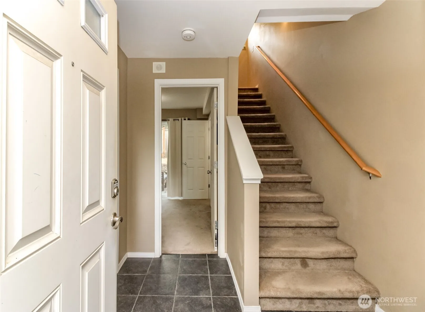 Property photo for 2816 Sw Adams Street ##b, Seattle photo 3