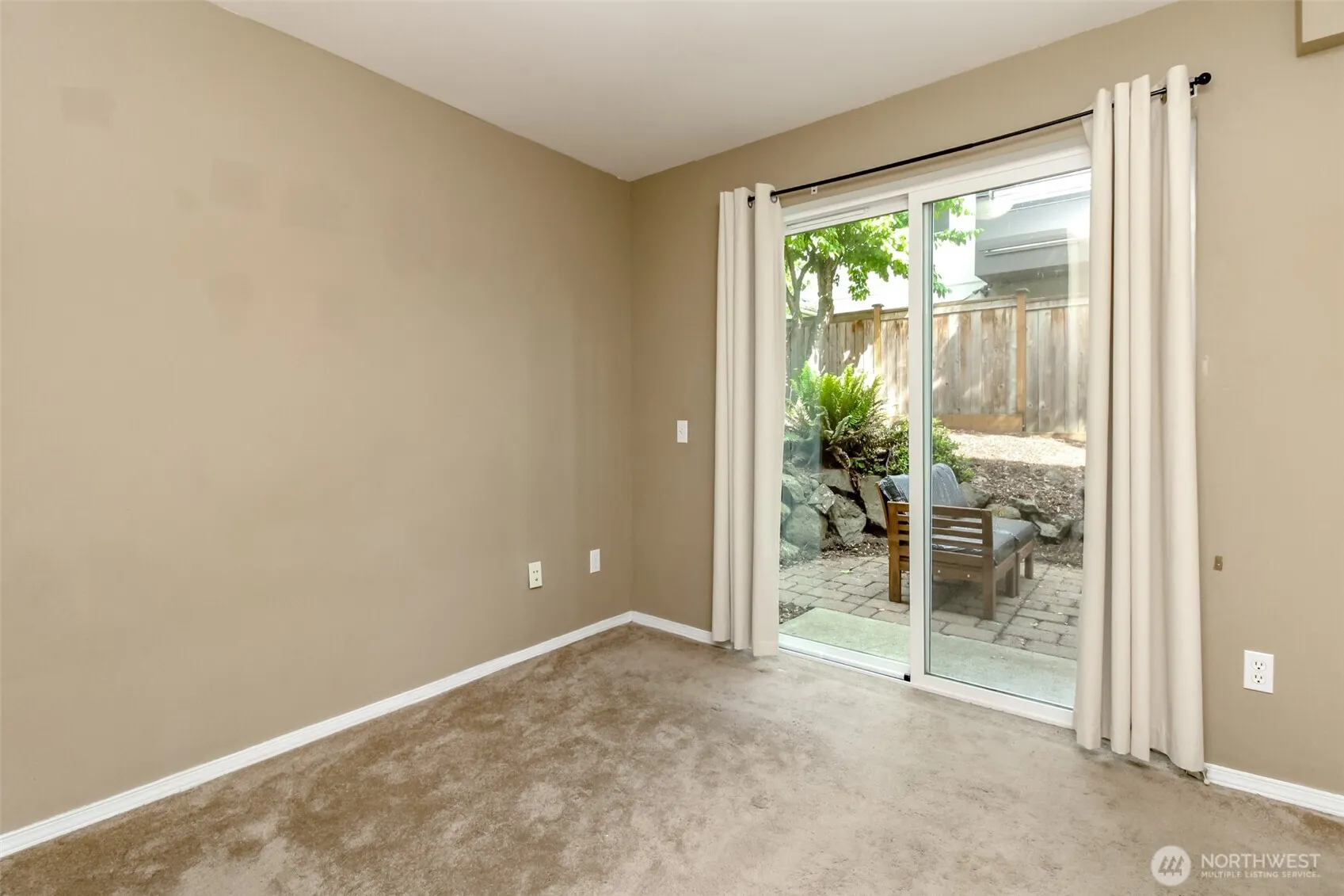Property photo for 2816 Sw Adams Street ##b, Seattle photo 5