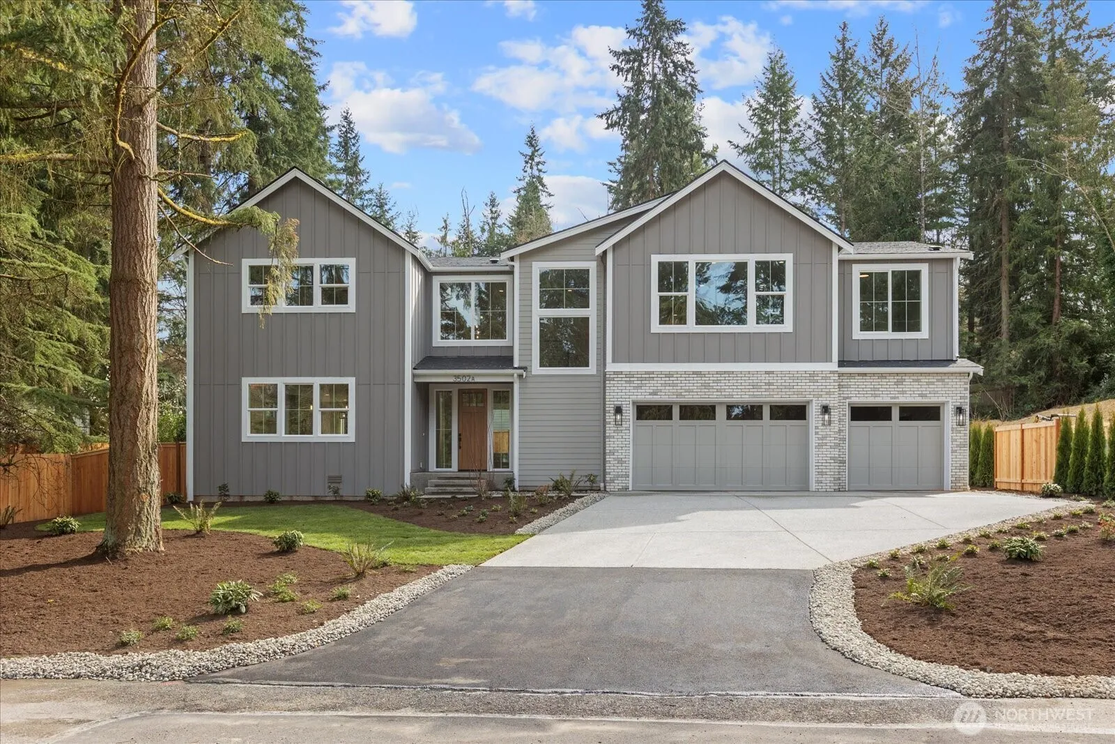 Property photo for 3502 Alaska Rd, Brier