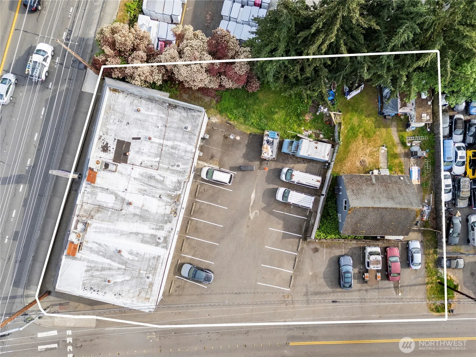 Property photo for 1604 Highway 99, Lynnwood photo 3