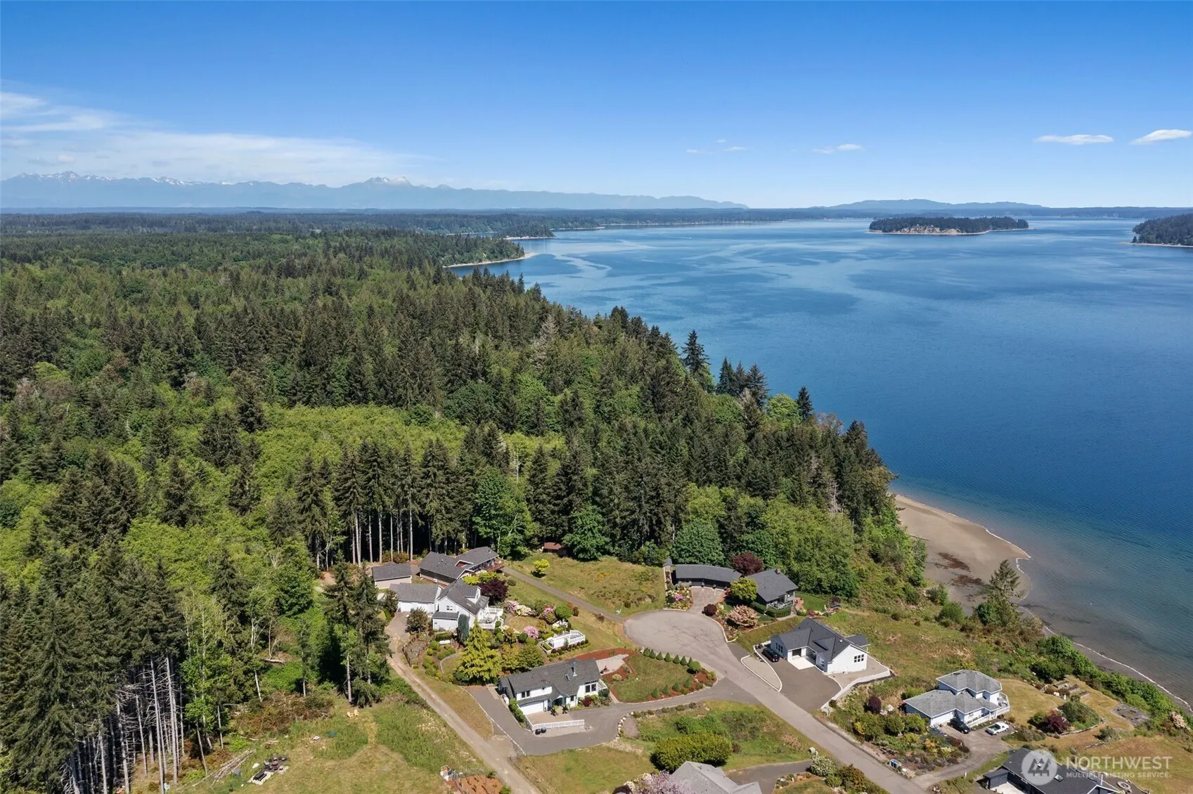 Property photo for 15 E Smith Cove Way, Shelton photo 2