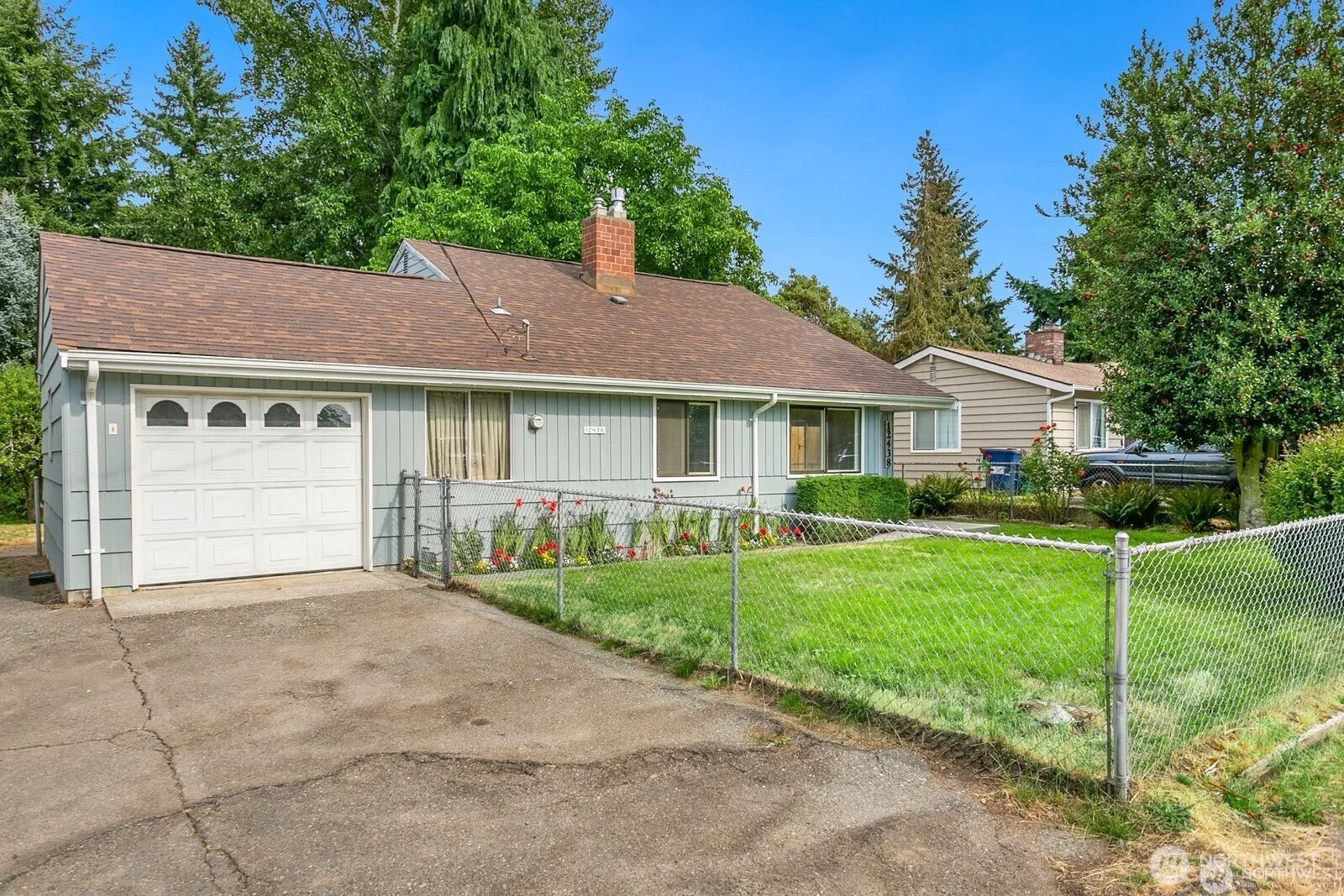 Property photo for 12438 9th Avenue S, Seattle photo 2
