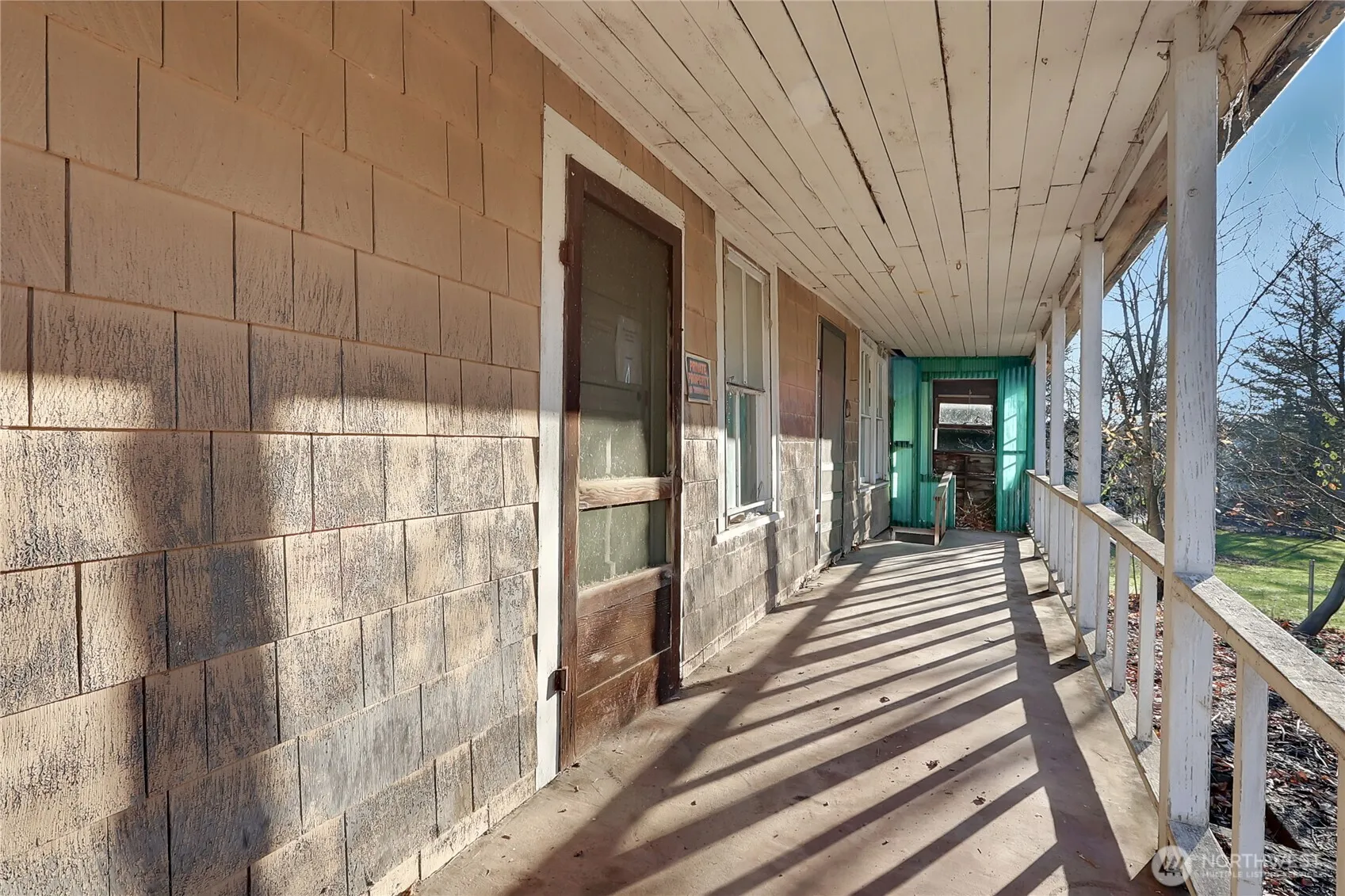 Property photo for 32910 5th Avenue, Black Diamond photo 5