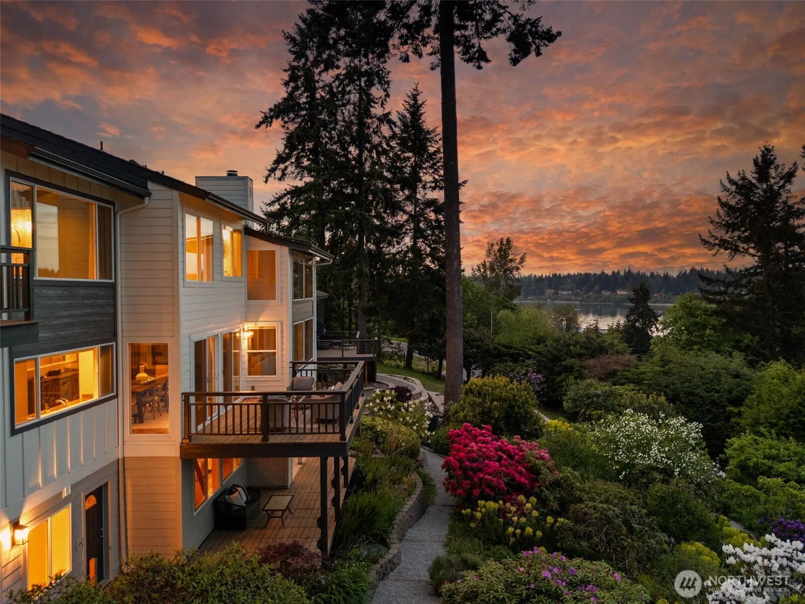 Property photo for 10879 Bill Point Circle Ne, Bainbridge Island photo 4