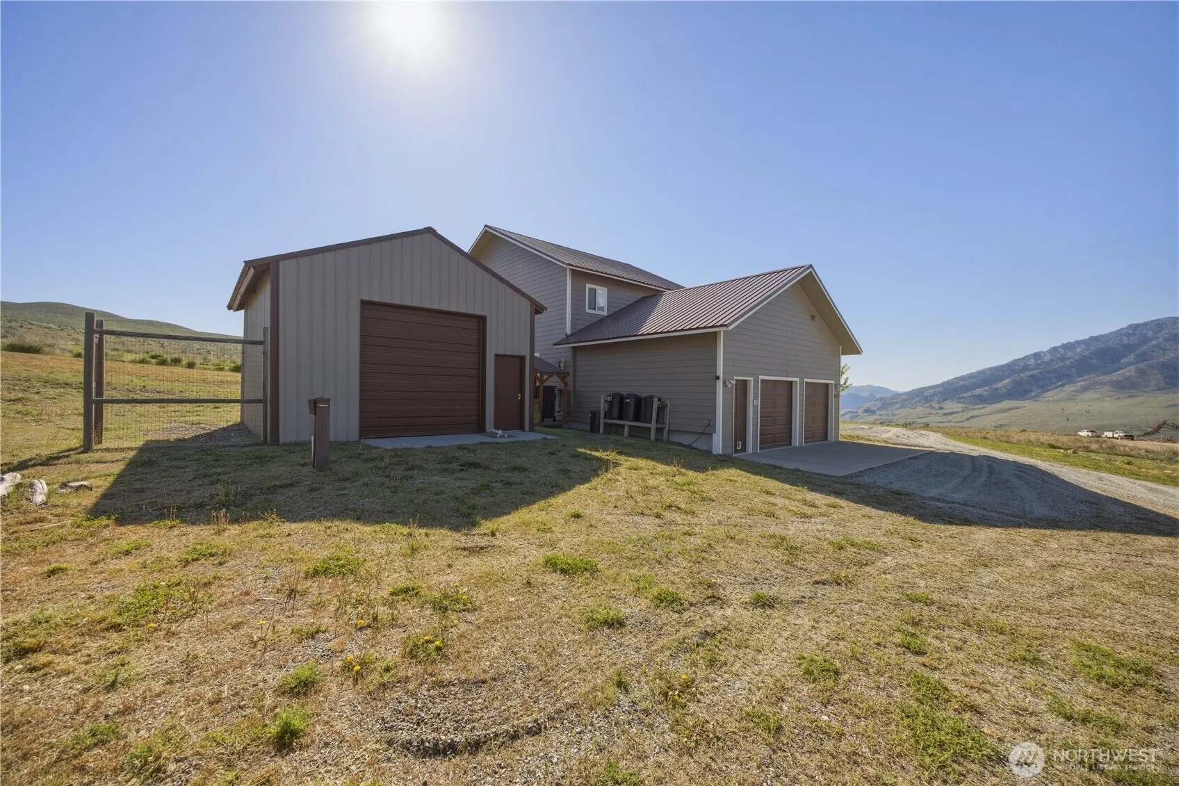 Property photo for 552 Bill Shaw Road, Pateros photo 3