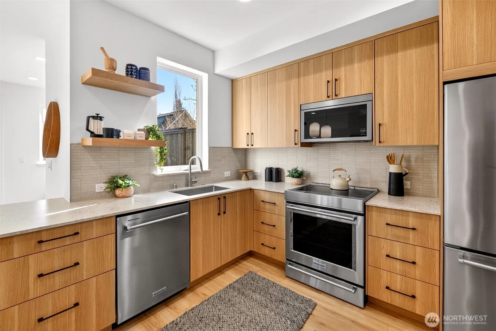 Property photo for 2851 Nw 70th Street #b, Seattle photo 4