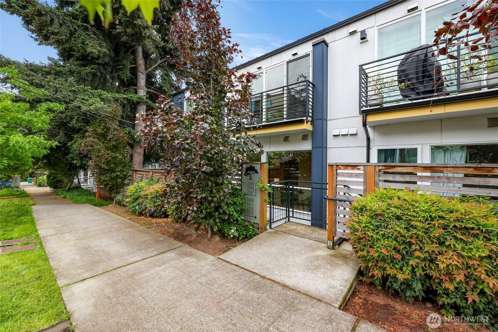 Property photo for 2265 14th Avenue W, Seattle photo 4