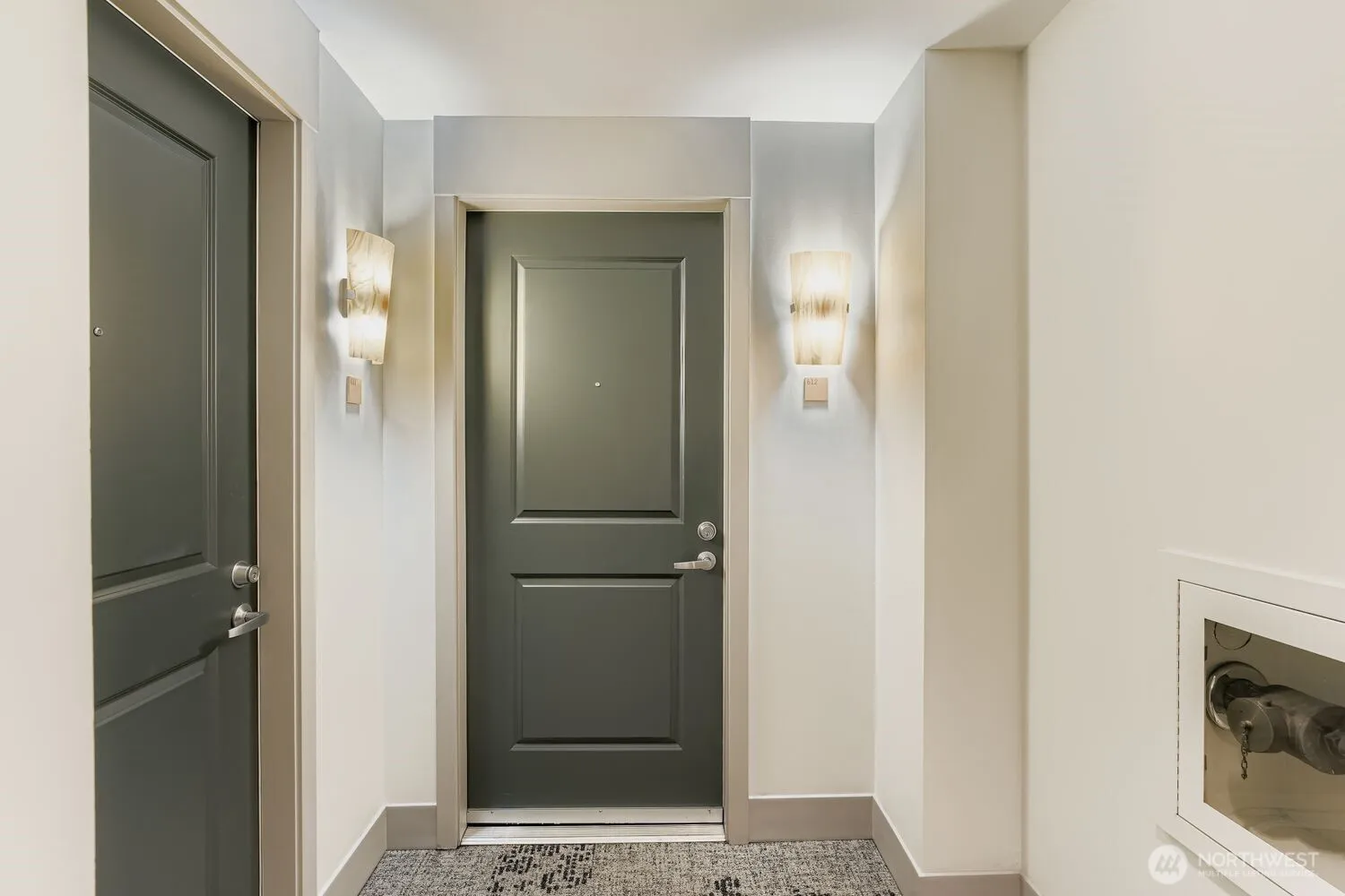 Property photo for 2607 Western Avenue #612, Seattle photo 4