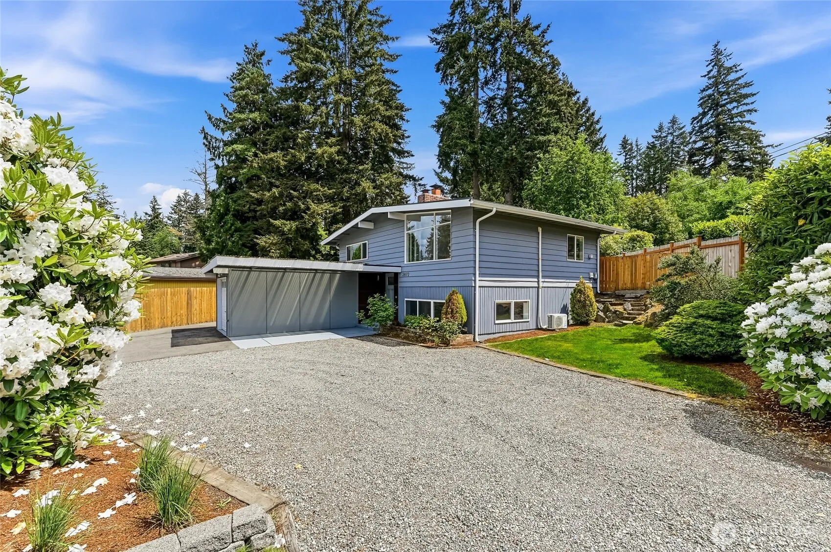 Property photo for 3872 139 Avenue Se, Bellevue photo 2