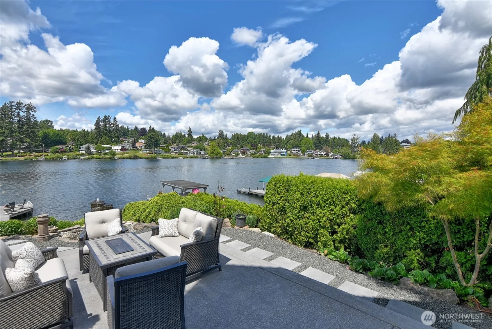 Property photo for 1504 E Lakeshore Drive, Lake Stevens photo 3