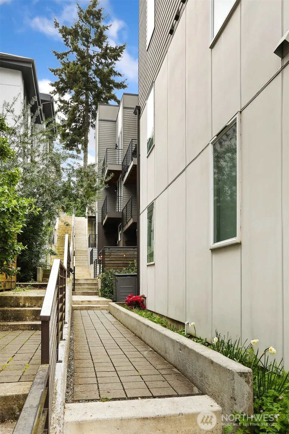 Property photo for 1913 15th Avenue S #unit C, Seattle photo 2
