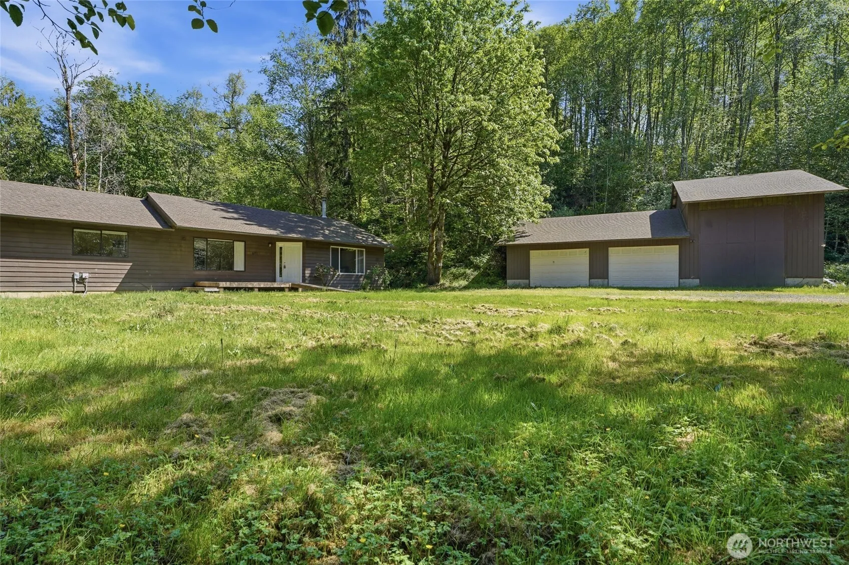 Property photo for 671 Ragland Road, Longview