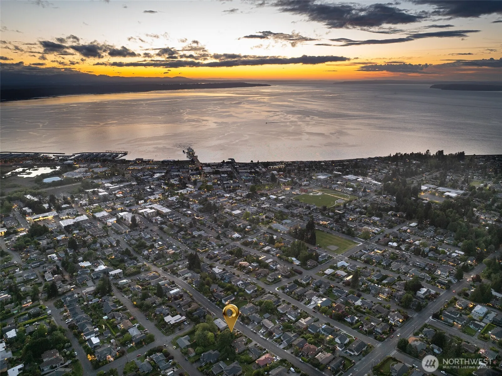 Property photo for 816 Walnut Street, Edmonds photo 2