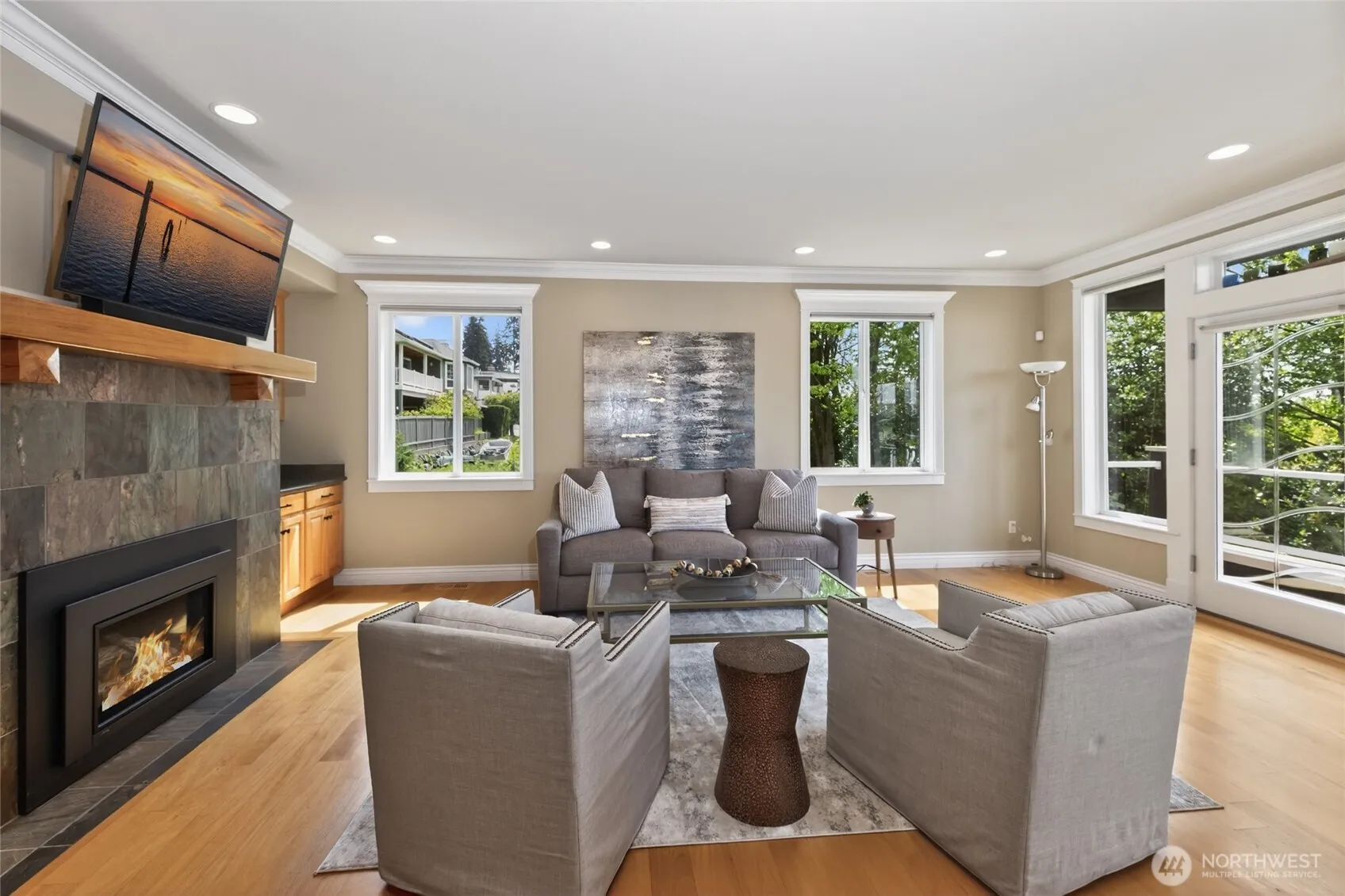 Property photo for 816 Walnut Street, Edmonds photo 4