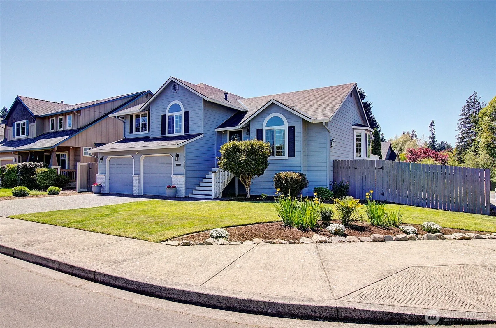 Property photo for 11012 Ne 36th Avenue, Vancouver photo 2