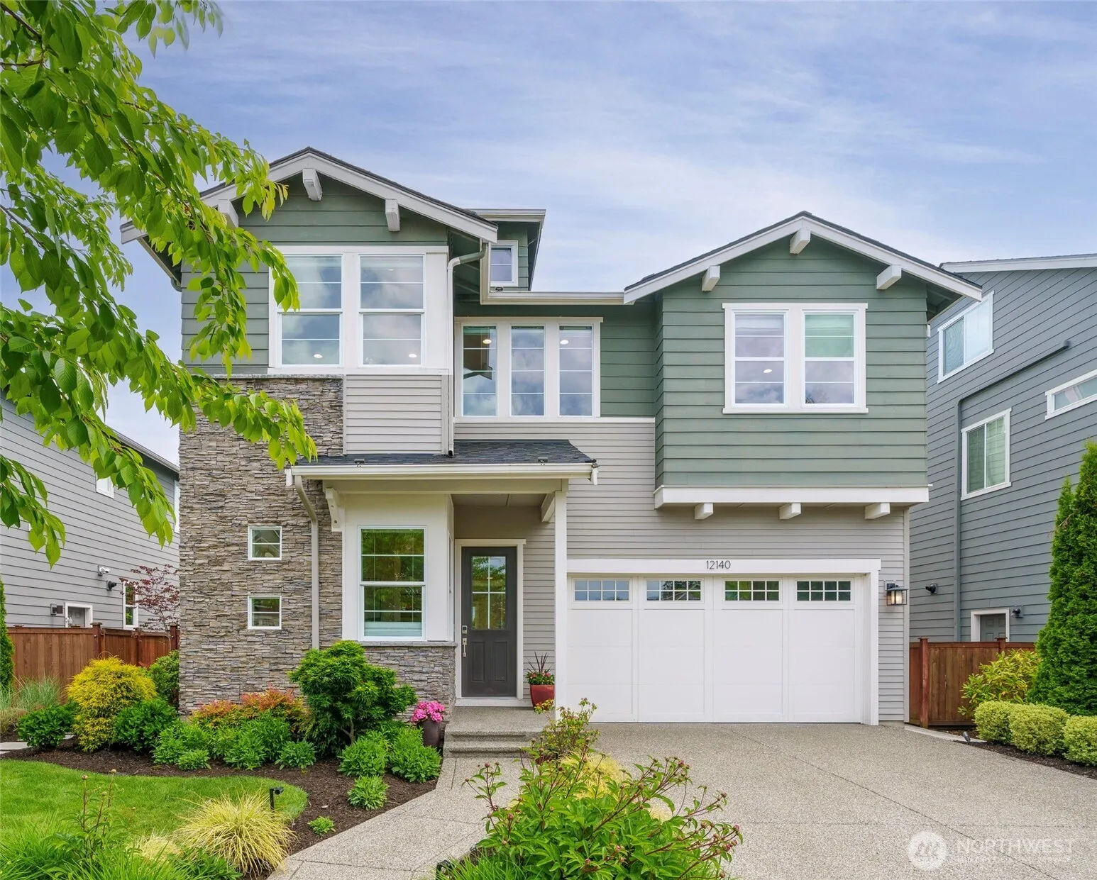 Property photo for 12140 173rd Place Ne, Redmond, WA 98052