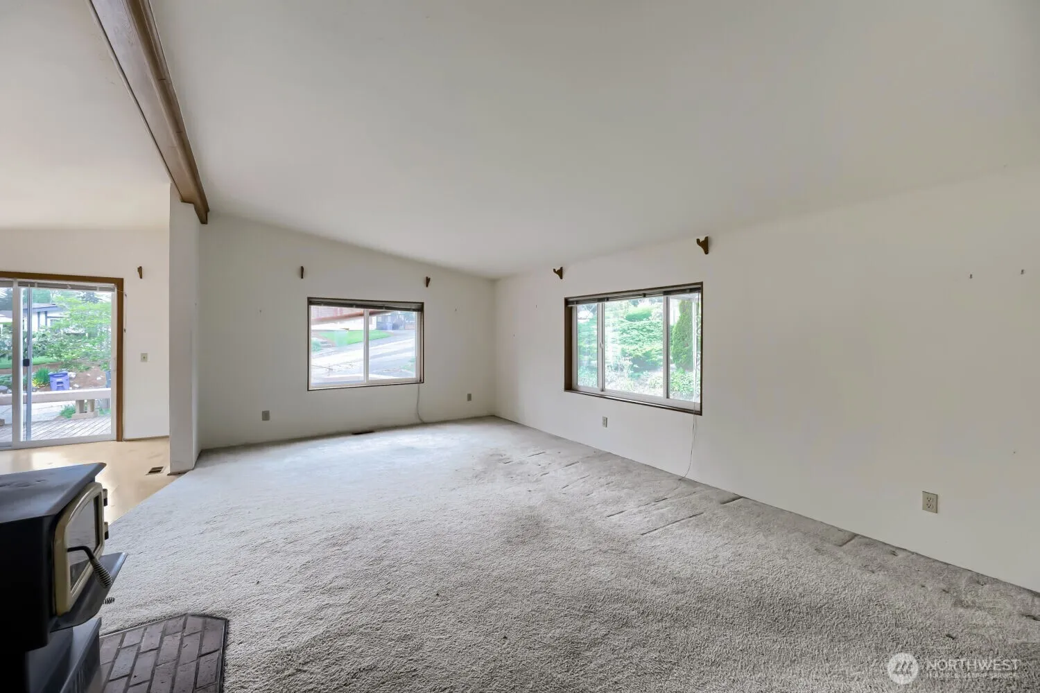 Property photo for 17125 Woodcrest Drive Ne, Bothell photo 3