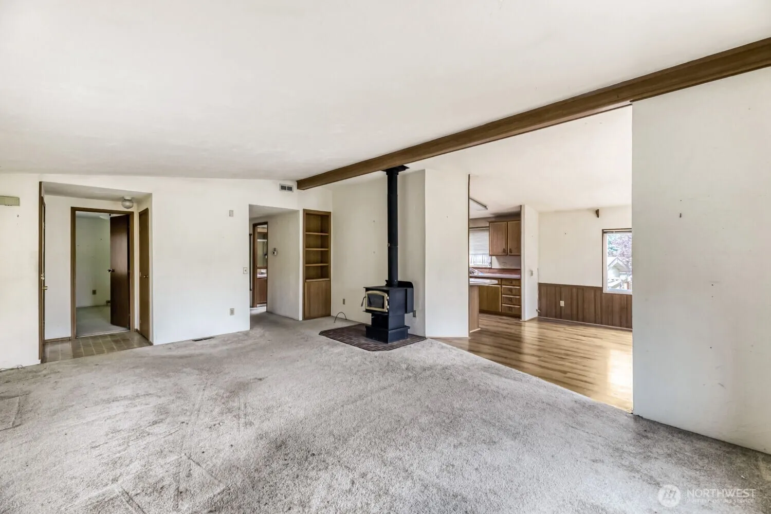 Property photo for 17125 Woodcrest Drive Ne, Bothell photo 4